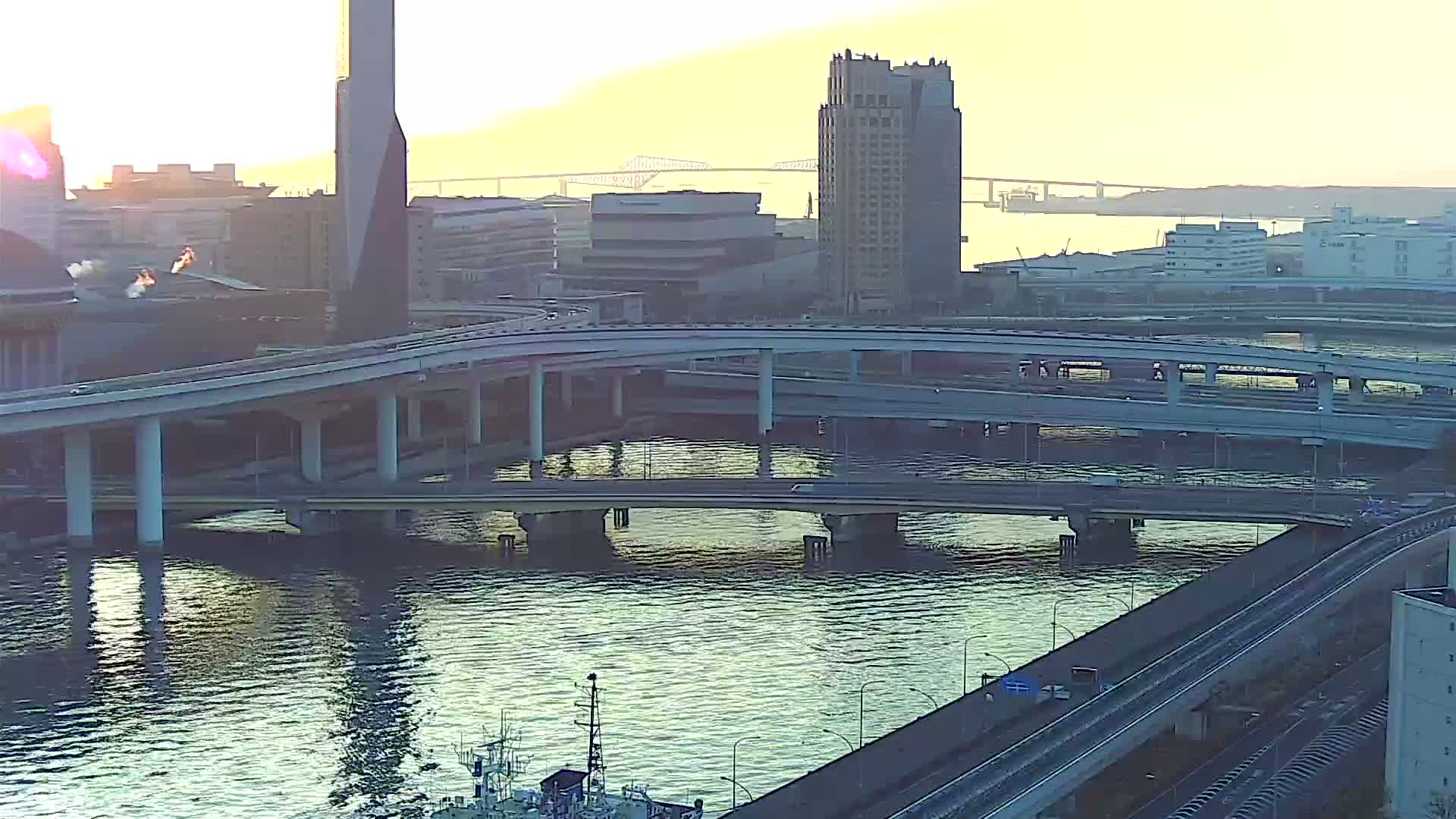 Tokyo, Ariake Island /Tokyo Bay & Tokyo Gate Bridge View ( 東京・有明島・東京湾・東京ゲートブリッジ ) Live Cam - Daiba, Odaiba, Minato-ku, Tokyo, Kantō, Honshu, Japan