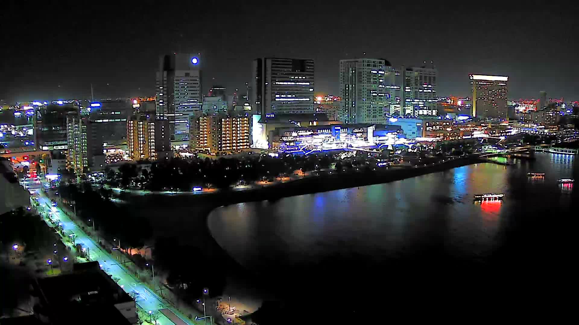 Tokyo, Odaiba Beach & Odaiba Marine Park (東京、お台場ビーチ、お台場海浜公園 ) Live Cam -1 Chome, Daiba, Odaiba, Minato-ku, Tokyo, Kantō, Honshu, Japan