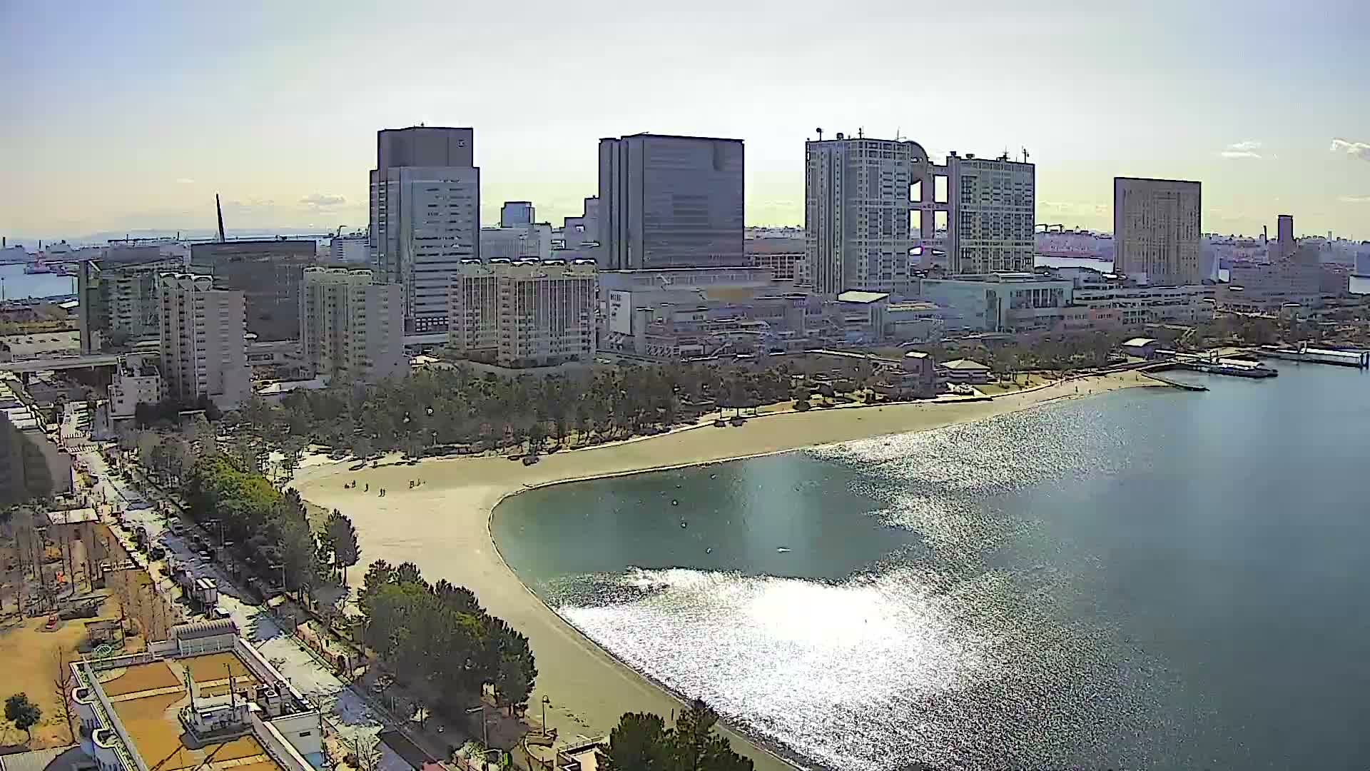 Tokyo, Odaiba Beach & Odaiba Marine Park (東京、お台場ビーチ、お台場海浜公園 ) Live Cam -1 Chome, Daiba, Odaiba, Minato-ku, Tokyo, Kantō, Honshu, Japan