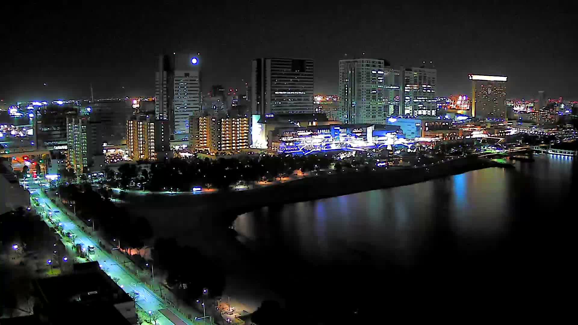 Tokyo, Odaiba Beach & Odaiba Marine Park (東京、お台場ビーチ、お台場海浜公園 ) Live Cam -1 Chome, Daiba, Odaiba, Minato-ku, Tokyo, Kantō, Honshu, Japan
