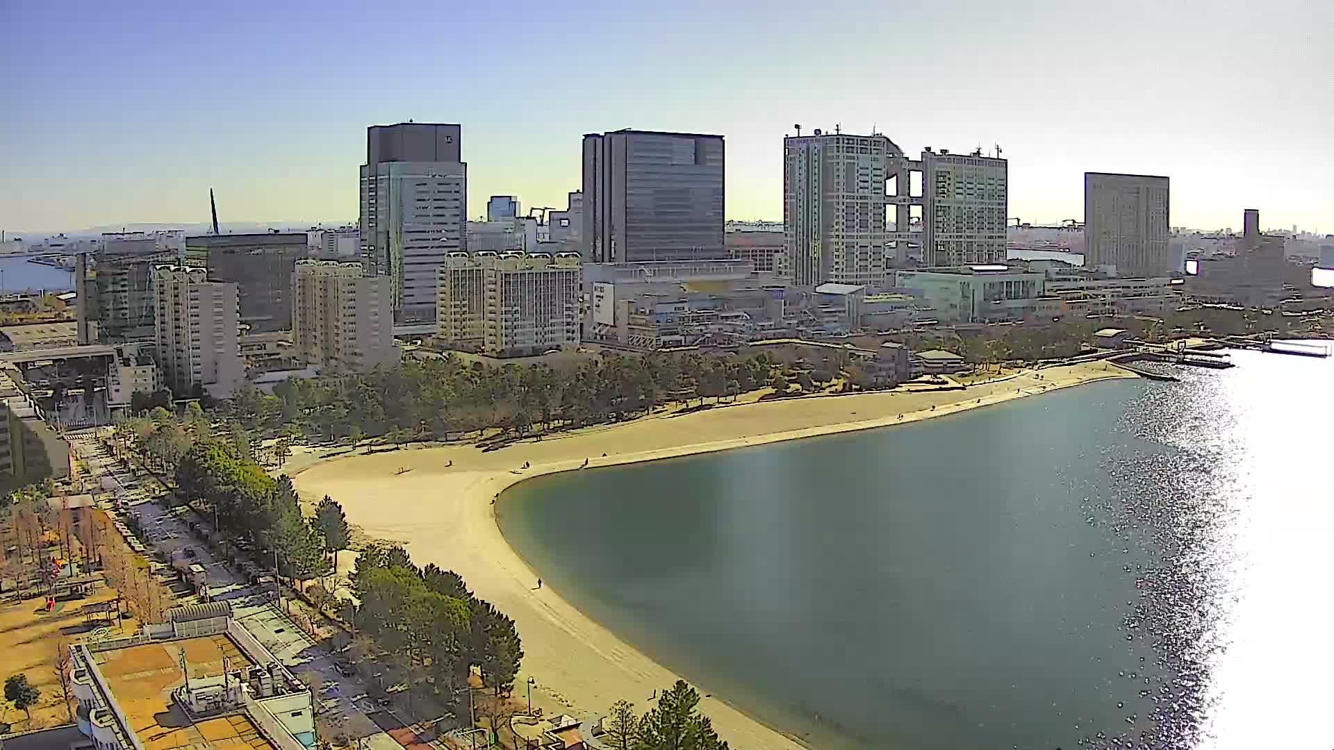 Tokyo, Odaiba Beach & Odaiba Marine Park (東京、お台場ビーチ、お台場海浜公園 ) Live Cam -1 Chome, Daiba, Odaiba, Minato-ku, Tokyo, Kantō, Honshu, Japan