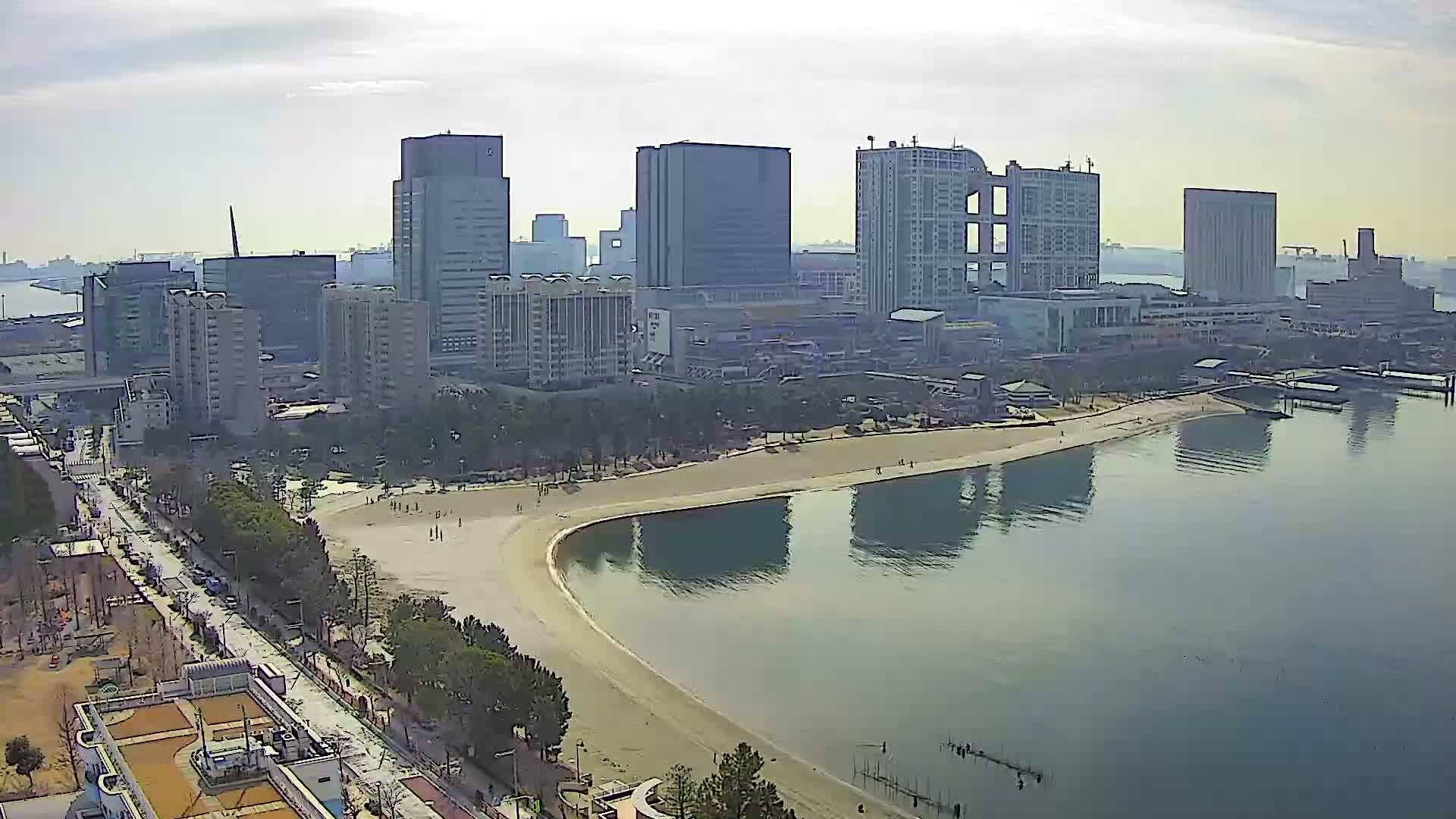 Tokyo, Odaiba Beach & Odaiba Marine Park (東京、お台場ビーチ、お台場海浜公園 ) Live Cam -1 Chome, Daiba, Odaiba, Minato-ku, Tokyo, Kantō, Honshu, Japan