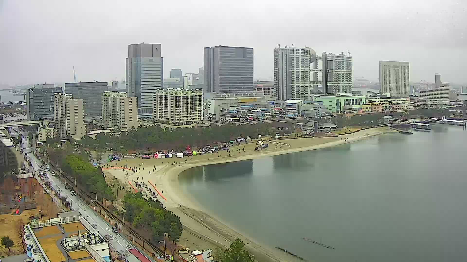 Tokyo, Odaiba Beach & Odaiba Marine Park (東京、お台場ビーチ、お台場海浜公園 ) Live Cam -1 Chome, Daiba, Odaiba, Minato-ku, Tokyo, Kantō, Honshu, Japan