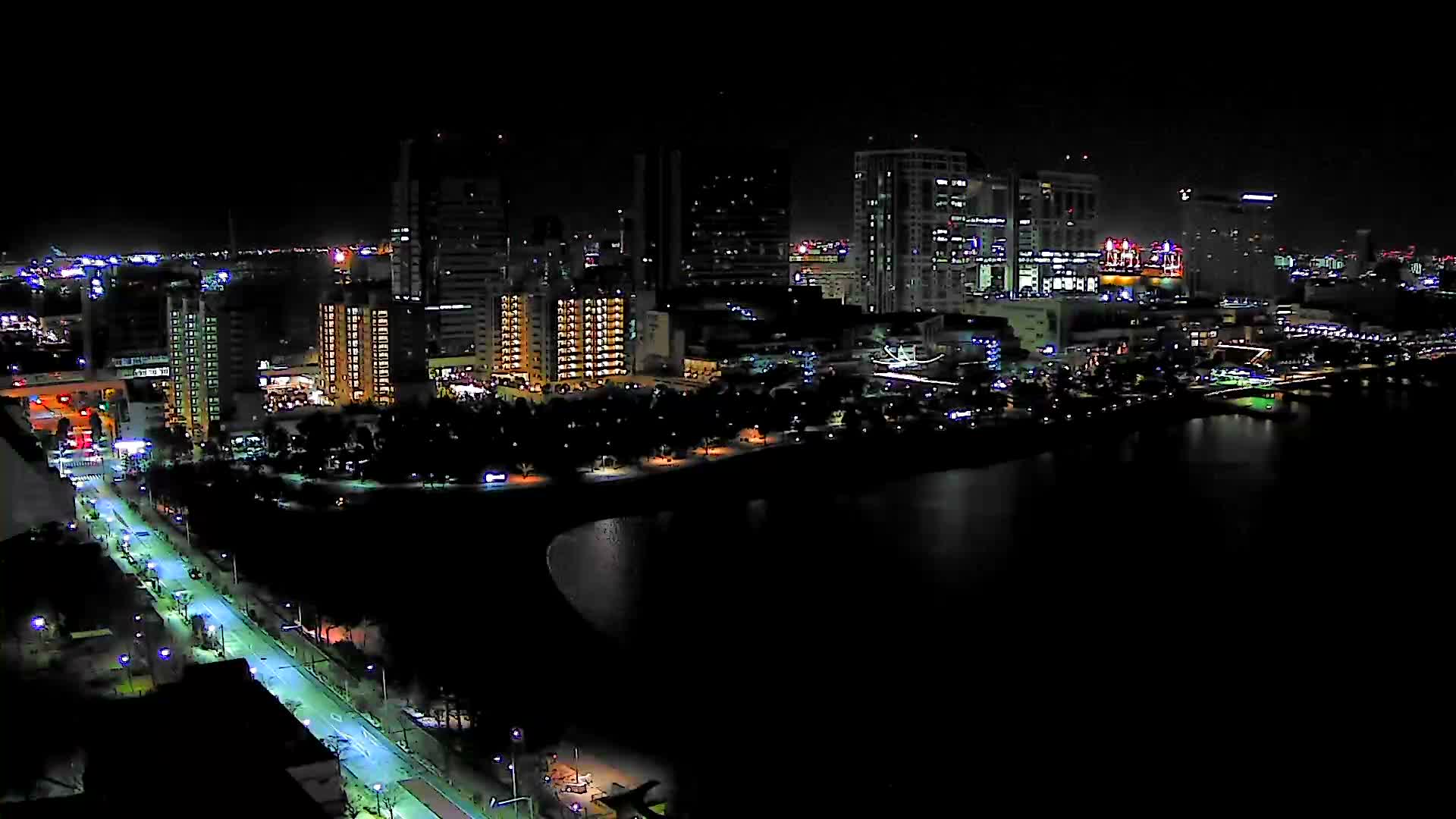 Tokyo, Odaiba Beach & Odaiba Marine Park (東京、お台場ビーチ、お台場海浜公園 ) Live Cam -1 Chome, Daiba, Odaiba, Minato-ku, Tokyo, Kantō, Honshu, Japan