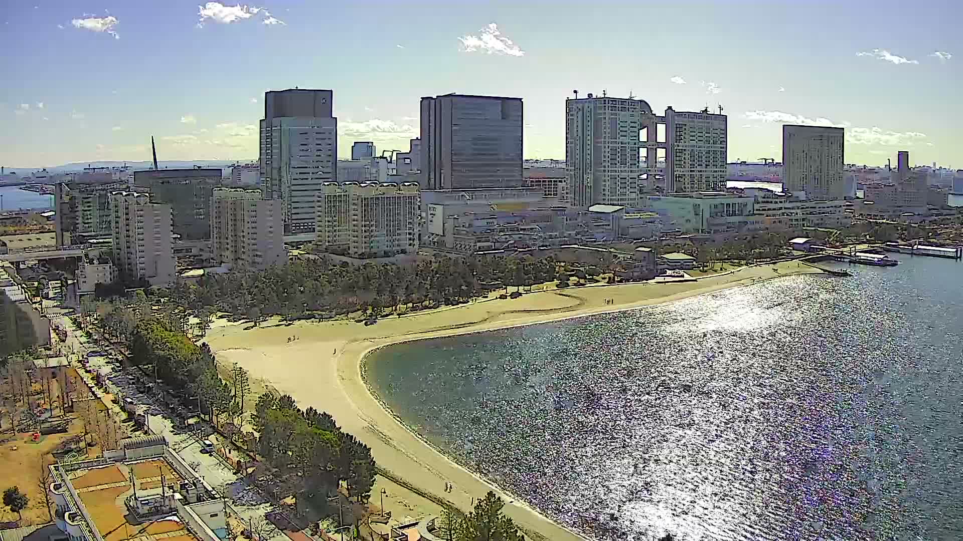 Tokyo, Odaiba Beach & Odaiba Marine Park (東京、お台場ビーチ、お台場海浜公園 ) Live Cam -1 Chome, Daiba, Odaiba, Minato-ku, Tokyo, Kantō, Honshu, Japan