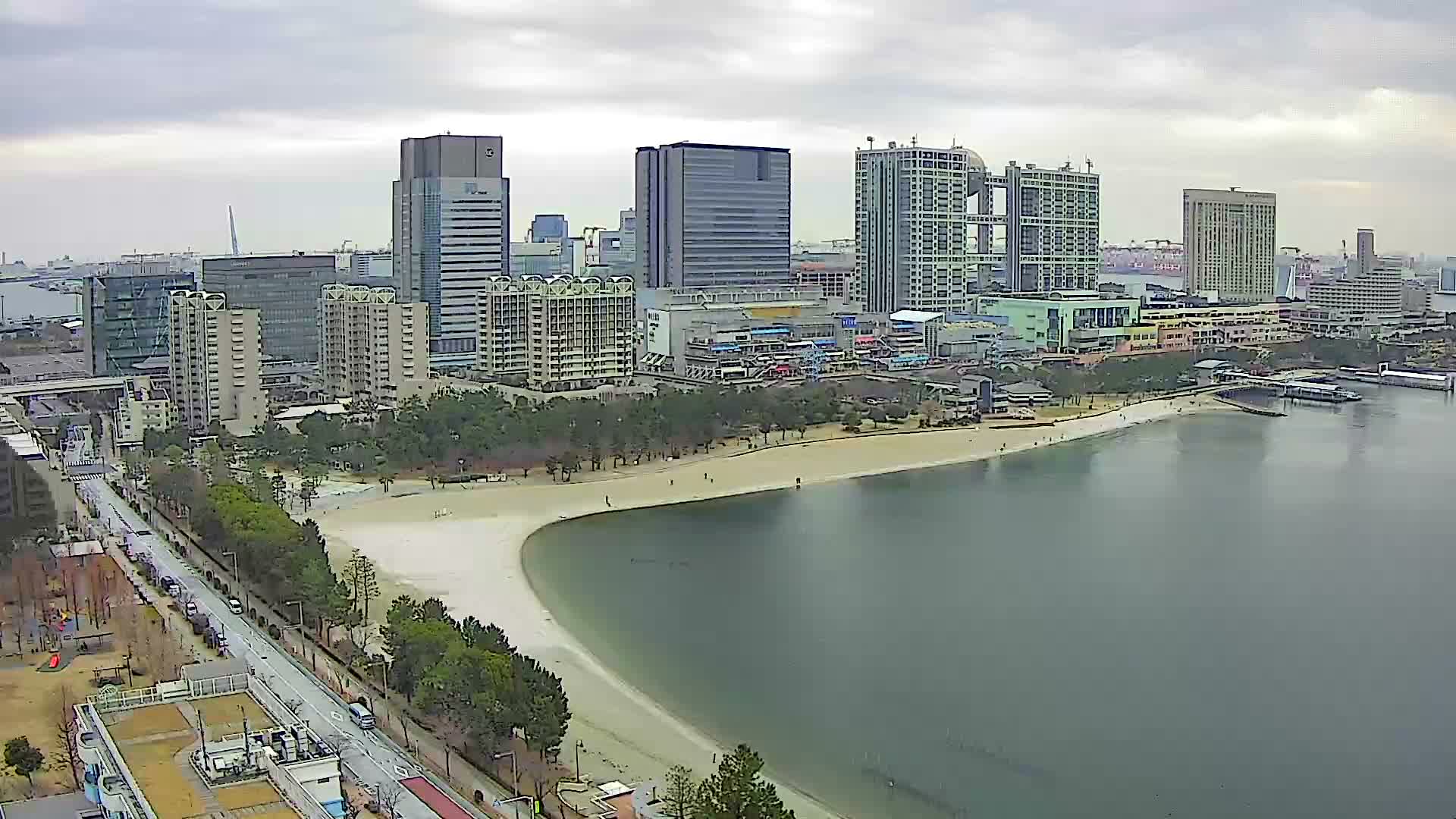 Tokyo, Odaiba Beach & Odaiba Marine Park (東京、お台場ビーチ、お台場海浜公園 ) Live Cam -1 Chome, Daiba, Odaiba, Minato-ku, Tokyo, Kantō, Honshu, Japan