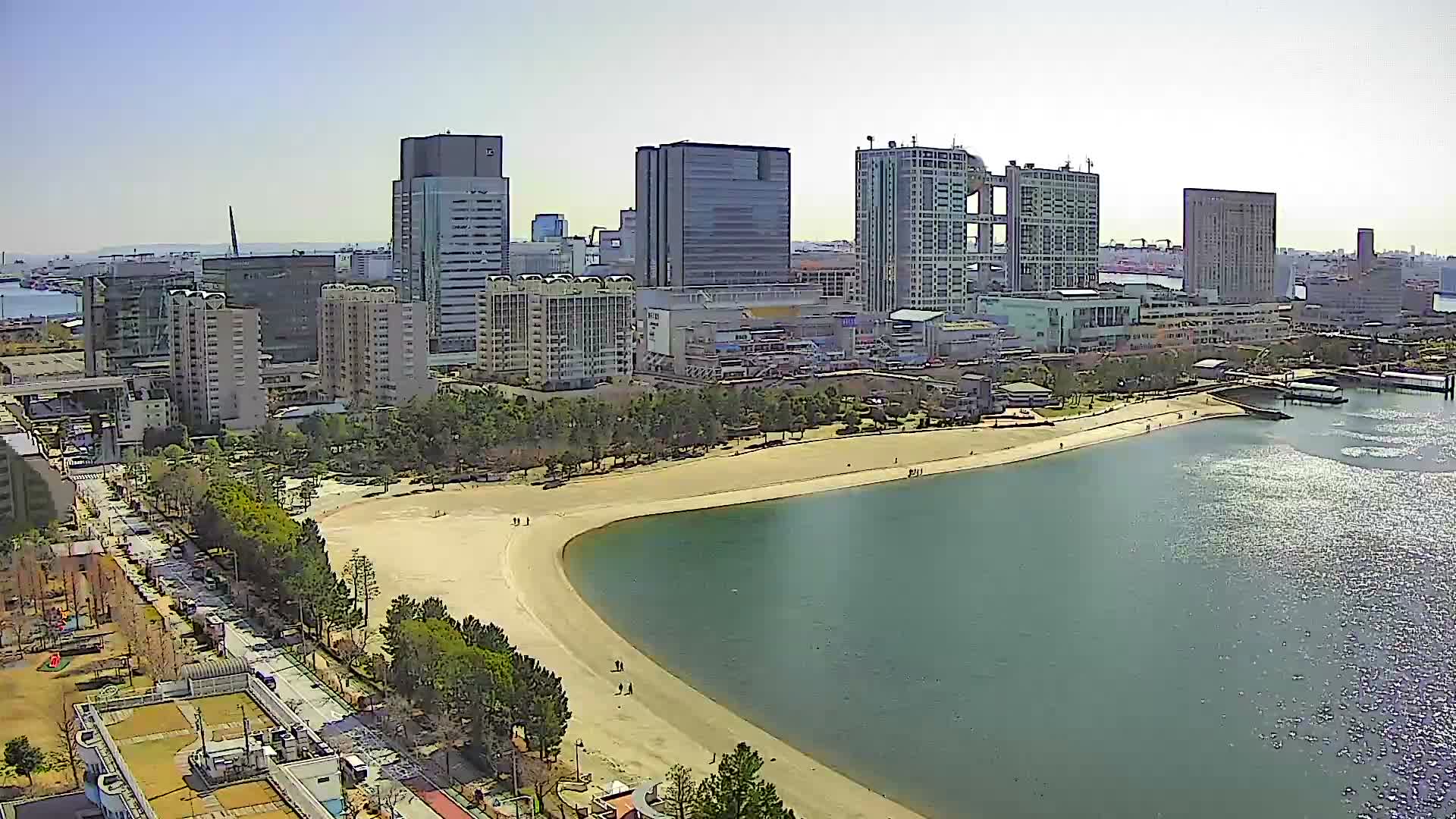 Tokyo, Odaiba Beach & Odaiba Marine Park (東京、お台場ビーチ、お台場海浜公園 ) Live Cam -1 Chome, Daiba, Odaiba, Minato-ku, Tokyo, Kantō, Honshu, Japan