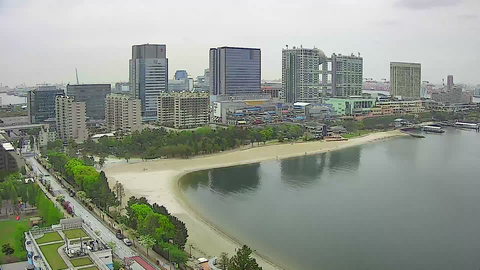 Tokyo, Odaiba Beach & Odaiba Marine Park (東京、お台場ビーチ、お台場海浜公園 ) Live Cam -1 Chome, Daiba, Odaiba, Minato-ku, Tokyo, Kantō, Honshu, Japan