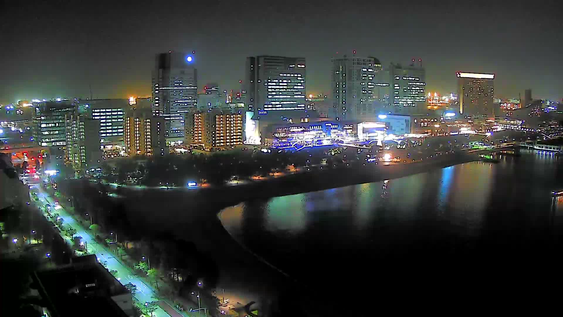 Tokyo, Odaiba Beach & Odaiba Marine Park (東京、お台場ビーチ、お台場海浜公園 ) Live Cam -1 Chome, Daiba, Odaiba, Minato-ku, Tokyo, Kantō, Honshu, Japan