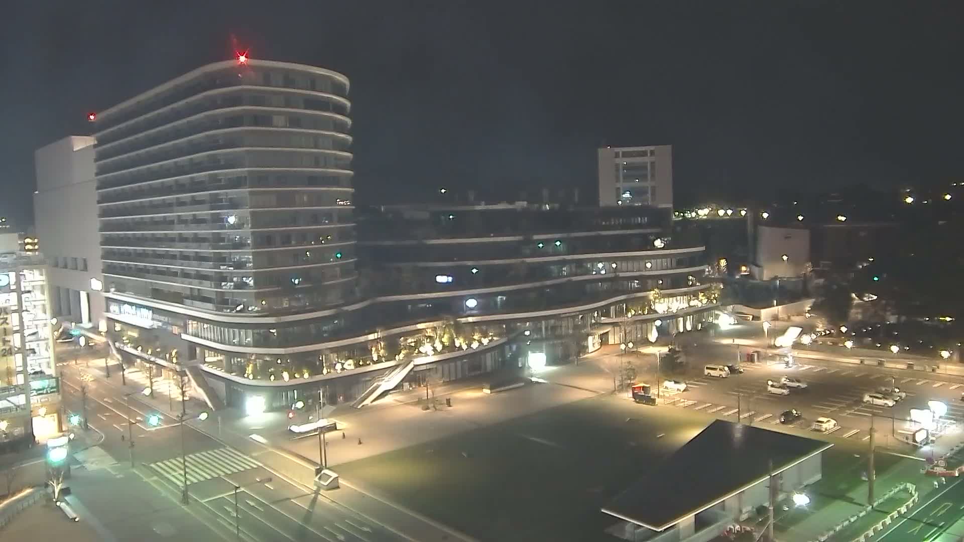 Kumamoto, Sakuramachi Kumamoto Mall & Hanabata Plaza Square ( 熊本・サクラマチクマモトモール＆花畑プラザ広場)  Live Cam - Shinshigai, Chuo Ward, Kumamoto, Kyushu, Japan