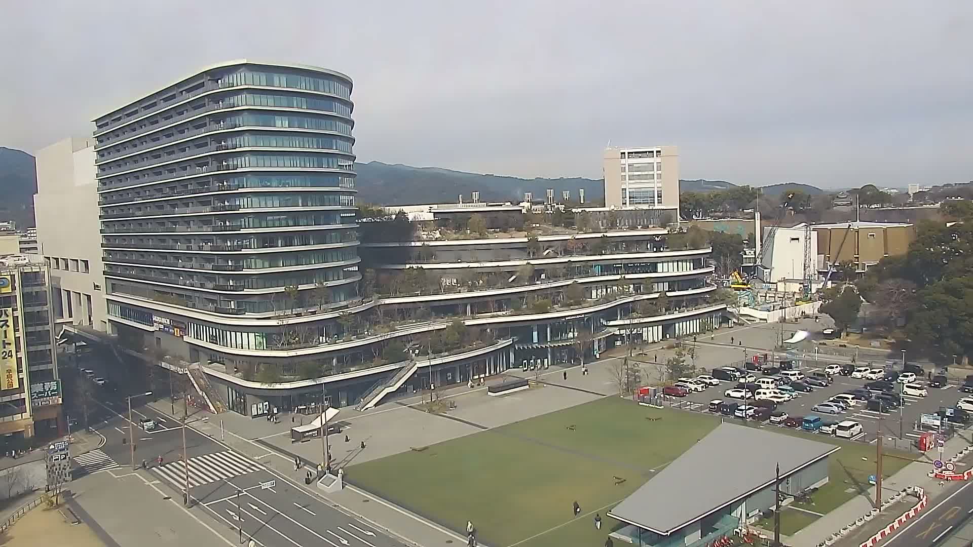Kumamoto, Sakuramachi Kumamoto Mall & Hanabata Plaza Square ( 熊本・サクラマチクマモトモール＆花畑プラザ広場)  Live Cam - Shinshigai, Chuo Ward, Kumamoto, Kyushu, Japan