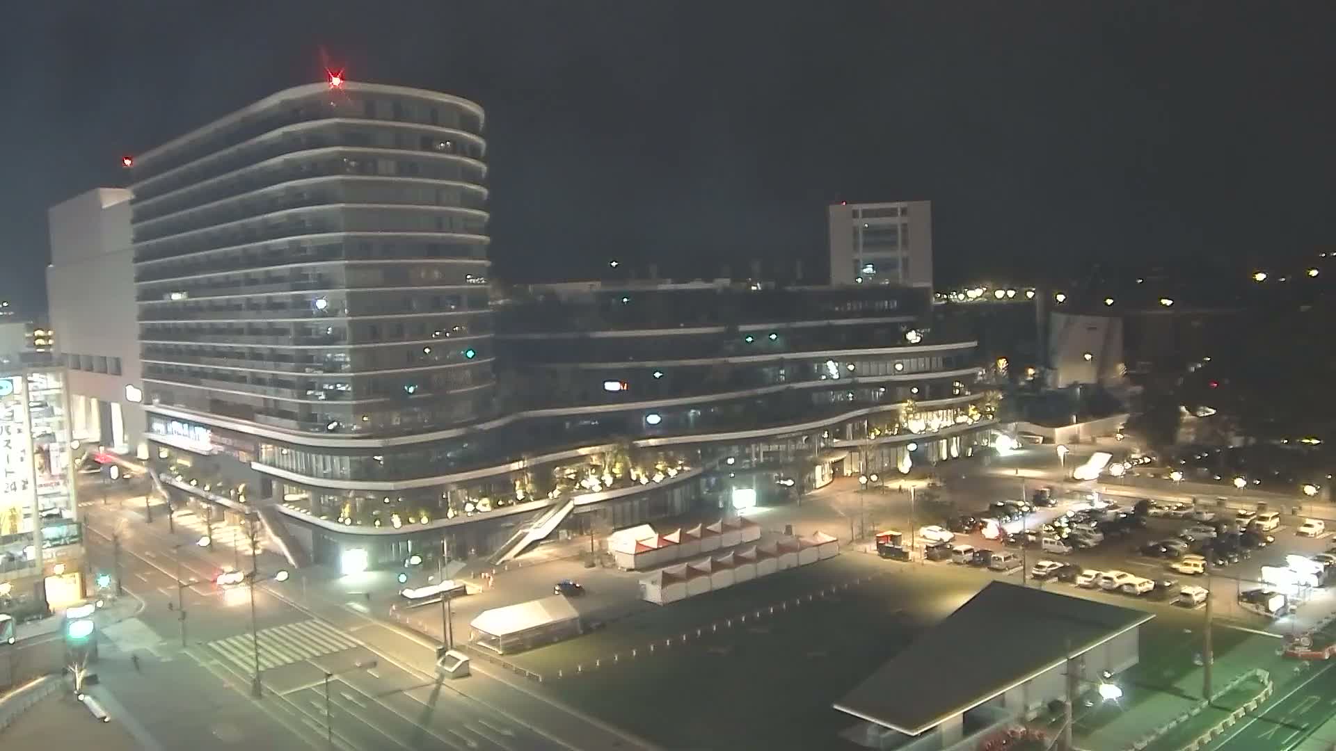 Kumamoto, Sakuramachi Kumamoto Mall & Hanabata Plaza Square ( 熊本・サクラマチクマモトモール＆花畑プラザ広場)  Live Cam - Shinshigai, Chuo Ward, Kumamoto, Kyushu, Japan