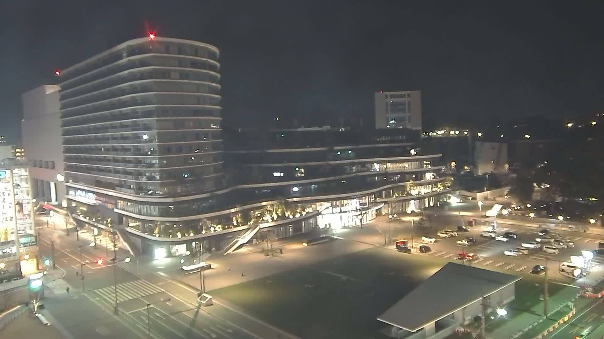 Kumamoto, Sakuramachi Kumamoto Mall & Hanabata Plaza Square ( 熊本・サクラマチクマモトモール＆花畑プラザ広場)  Live Cam - Shinshigai, Chuo Ward, Kumamoto, Kyushu, Japan