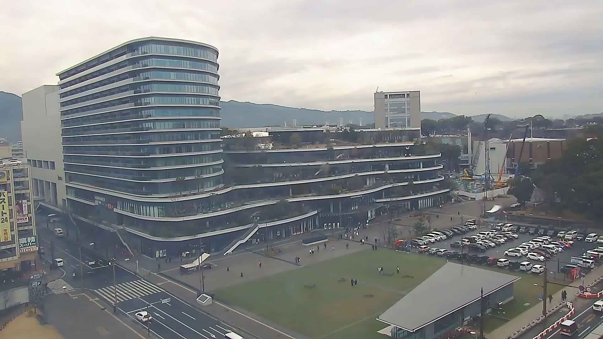 Kumamoto, Sakuramachi Kumamoto Mall & Hanabata Plaza Square ( 熊本・サクラマチクマモトモール＆花畑プラザ広場)  Live Cam - Shinshigai, Chuo Ward, Kumamoto, Kyushu, Japan