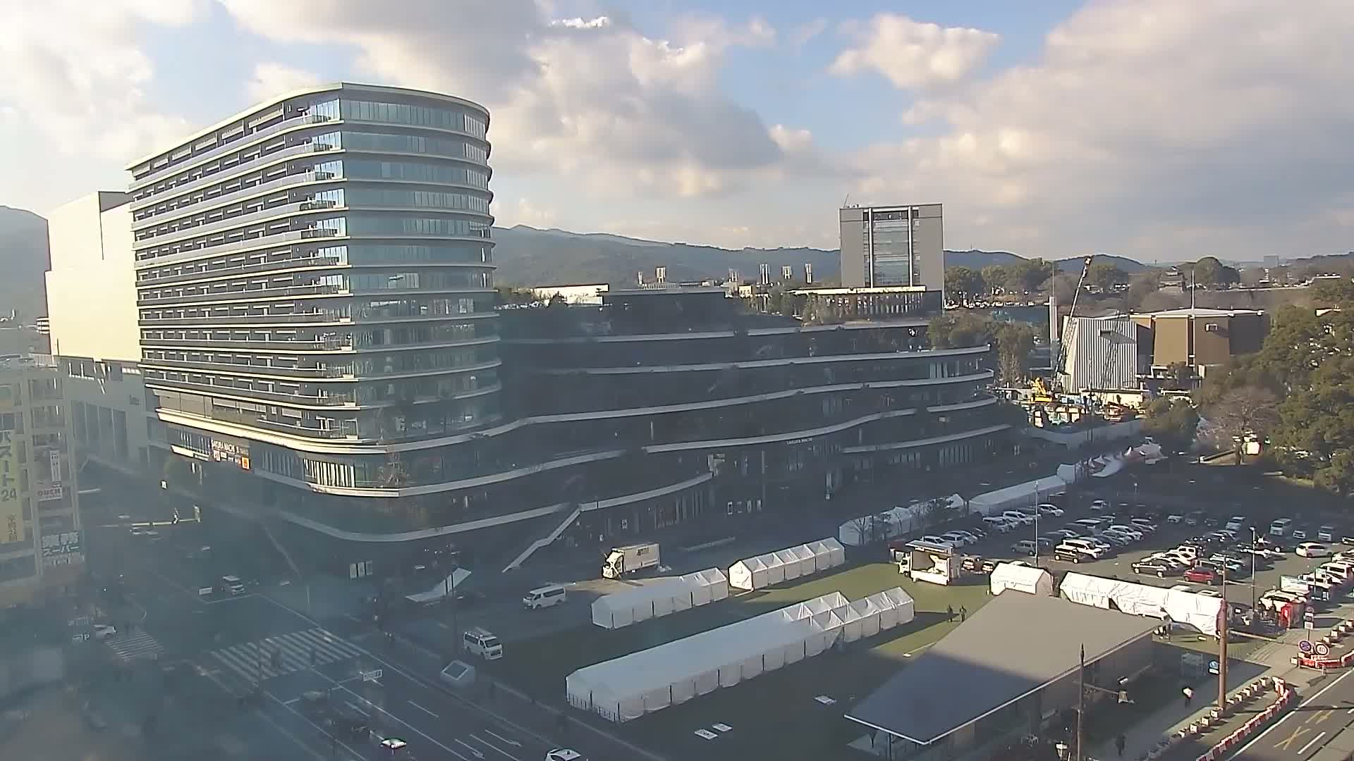 Kumamoto, Sakuramachi Kumamoto Mall & Hanabata Plaza Square ( 熊本・サクラマチクマモトモール＆花畑プラザ広場)  Live Cam - Shinshigai, Chuo Ward, Kumamoto, Kyushu, Japan