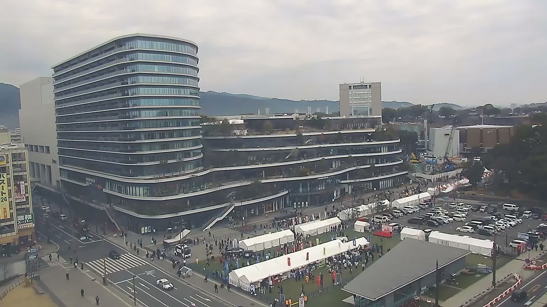 Kumamoto, Sakuramachi Kumamoto Mall & Hanabata Plaza Square ( 熊本・サクラマチクマモトモール＆花畑プラザ広場)  Live Cam - Shinshigai, Chuo Ward, Kumamoto, Kyushu, Japan