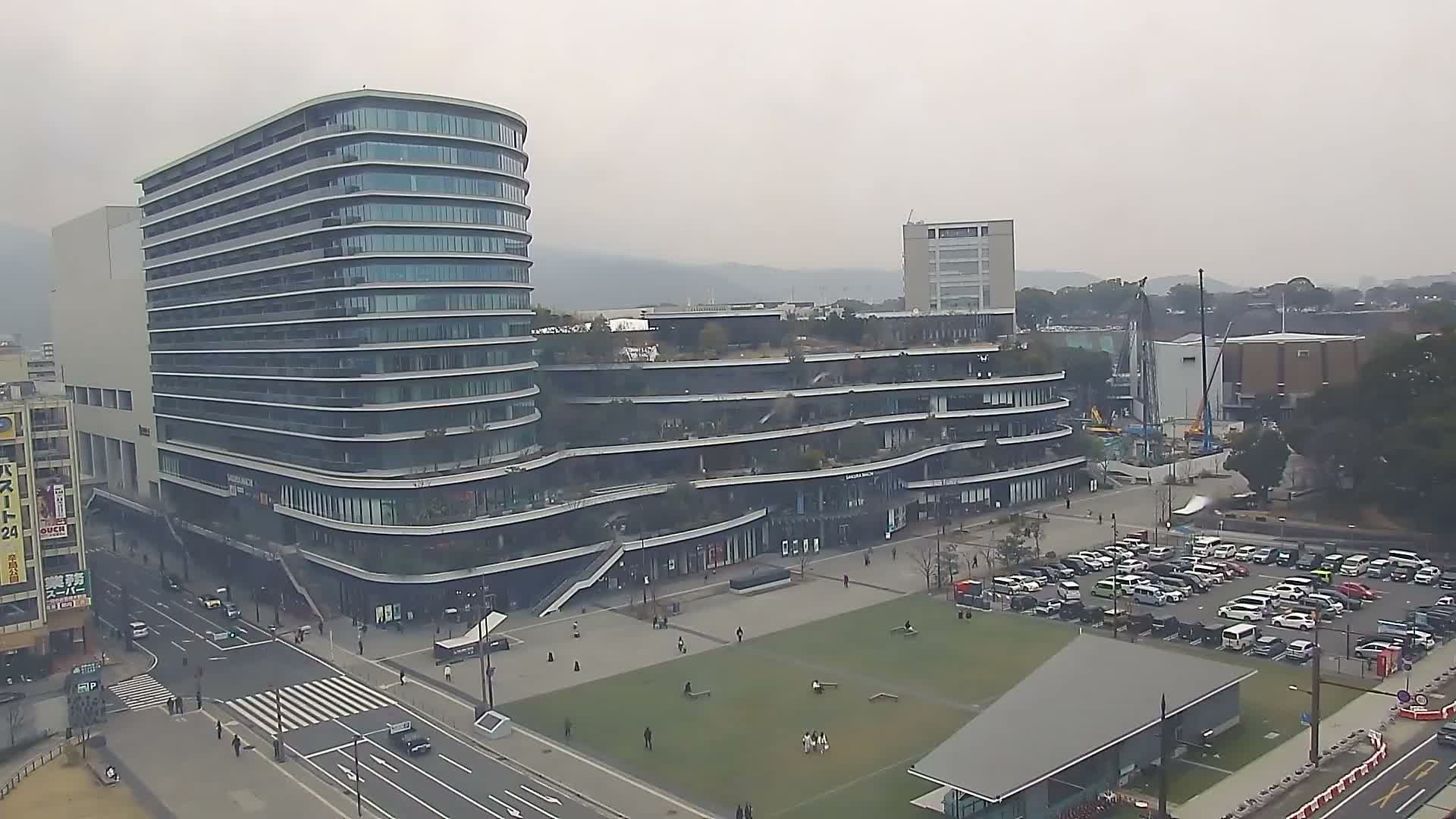 Kumamoto, Sakuramachi Kumamoto Mall & Hanabata Plaza Square ( 熊本・サクラマチクマモトモール＆花畑プラザ広場)  Live Cam - Shinshigai, Chuo Ward, Kumamoto, Kyushu, Japan