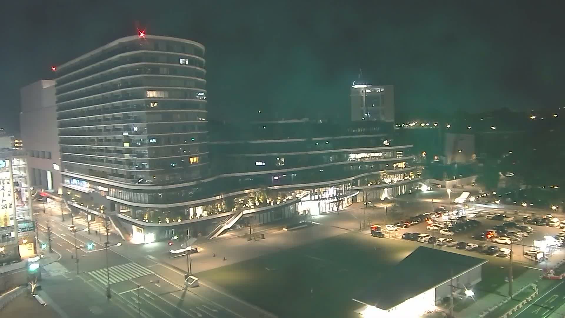 Kumamoto, Sakuramachi Kumamoto Mall & Hanabata Plaza Square ( 熊本・サクラマチクマモトモール＆花畑プラザ広場)  Live Cam - Shinshigai, Chuo Ward, Kumamoto, Kyushu, Japan