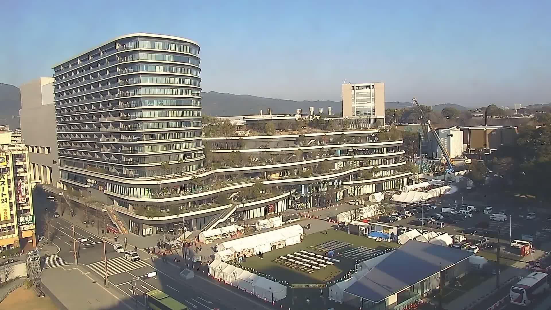 Kumamoto, Sakuramachi Kumamoto Mall & Hanabata Plaza Square ( 熊本・サクラマチクマモトモール＆花畑プラザ広場)  Live Cam - Shinshigai, Chuo Ward, Kumamoto, Kyushu, Japan