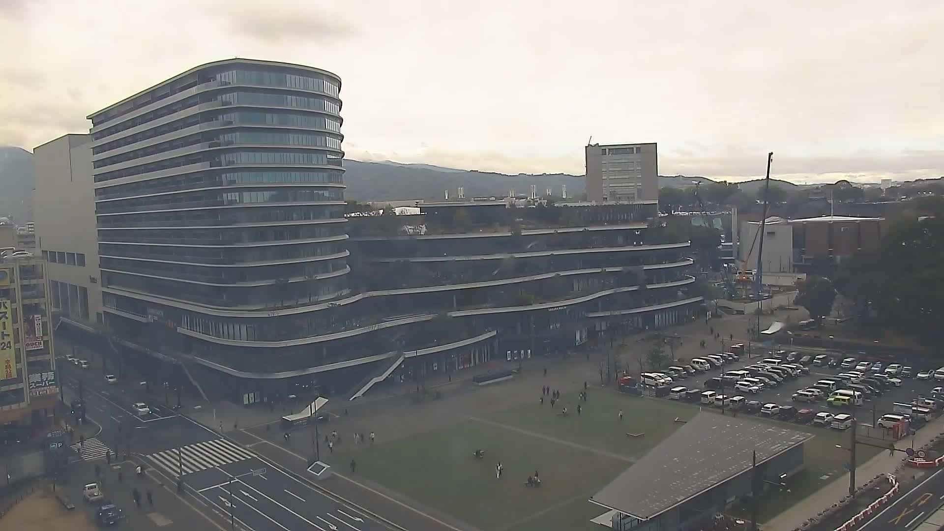 Kumamoto, Sakuramachi Kumamoto Mall & Hanabata Plaza Square ( 熊本・サクラマチクマモトモール＆花畑プラザ広場)  Live Cam - Shinshigai, Chuo Ward, Kumamoto, Kyushu, Japan