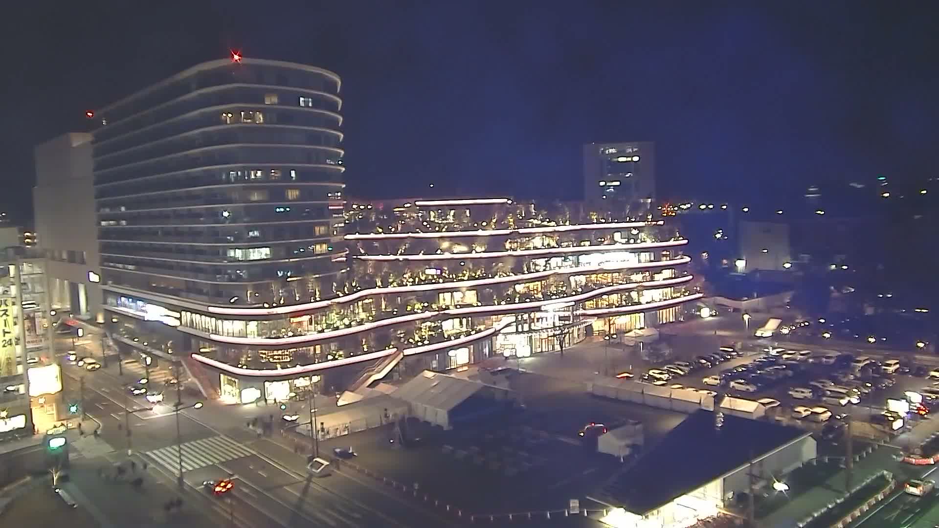 Kumamoto, Sakuramachi Kumamoto Mall & Hanabata Plaza Square ( 熊本・サクラマチクマモトモール＆花畑プラザ広場)  Live Cam - Shinshigai, Chuo Ward, Kumamoto, Kyushu, Japan