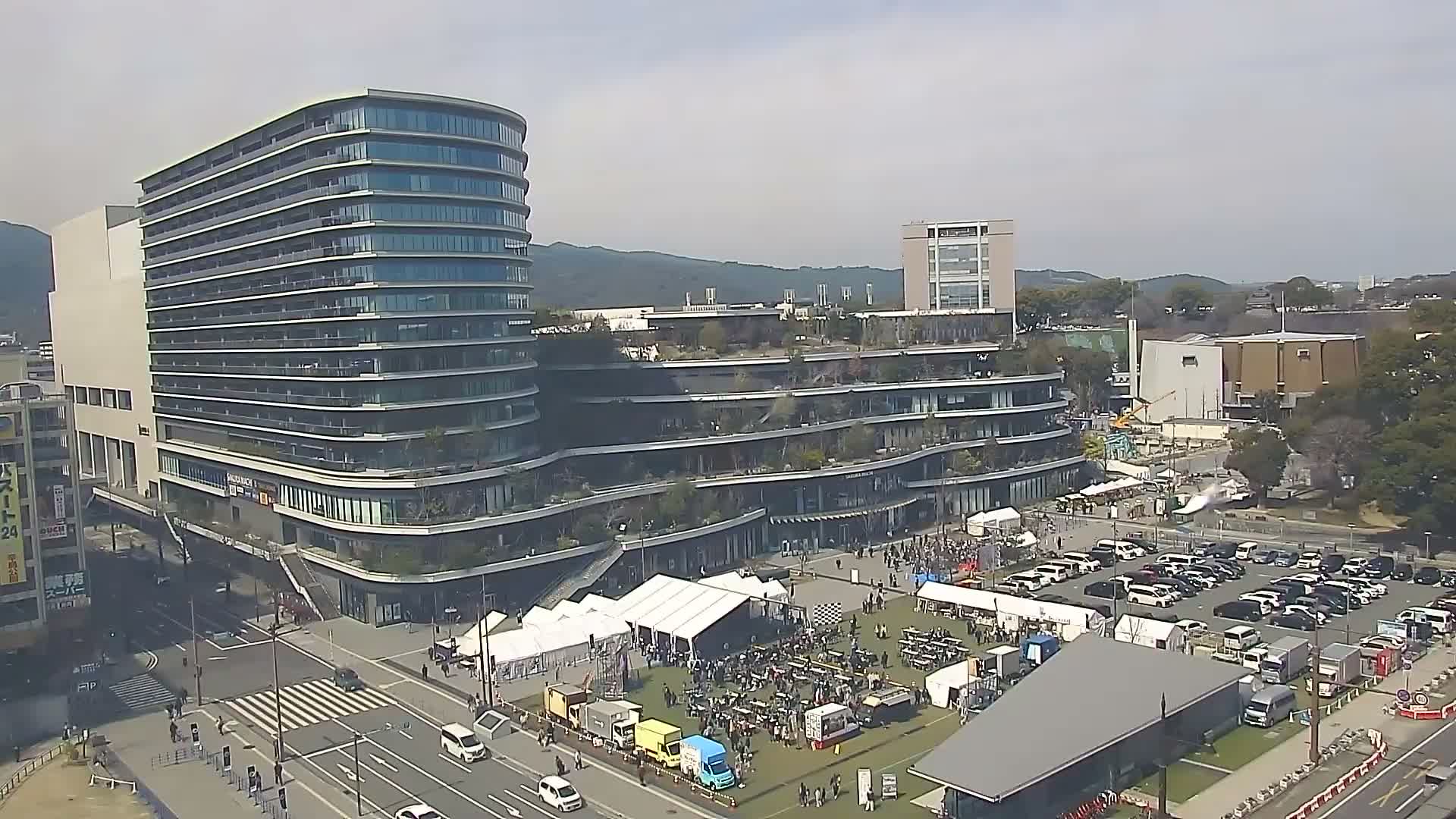 Kumamoto, Sakuramachi Kumamoto Mall & Hanabata Plaza Square ( 熊本・サクラマチクマモトモール＆花畑プラザ広場)  Live Cam - Shinshigai, Chuo Ward, Kumamoto, Kyushu, Japan