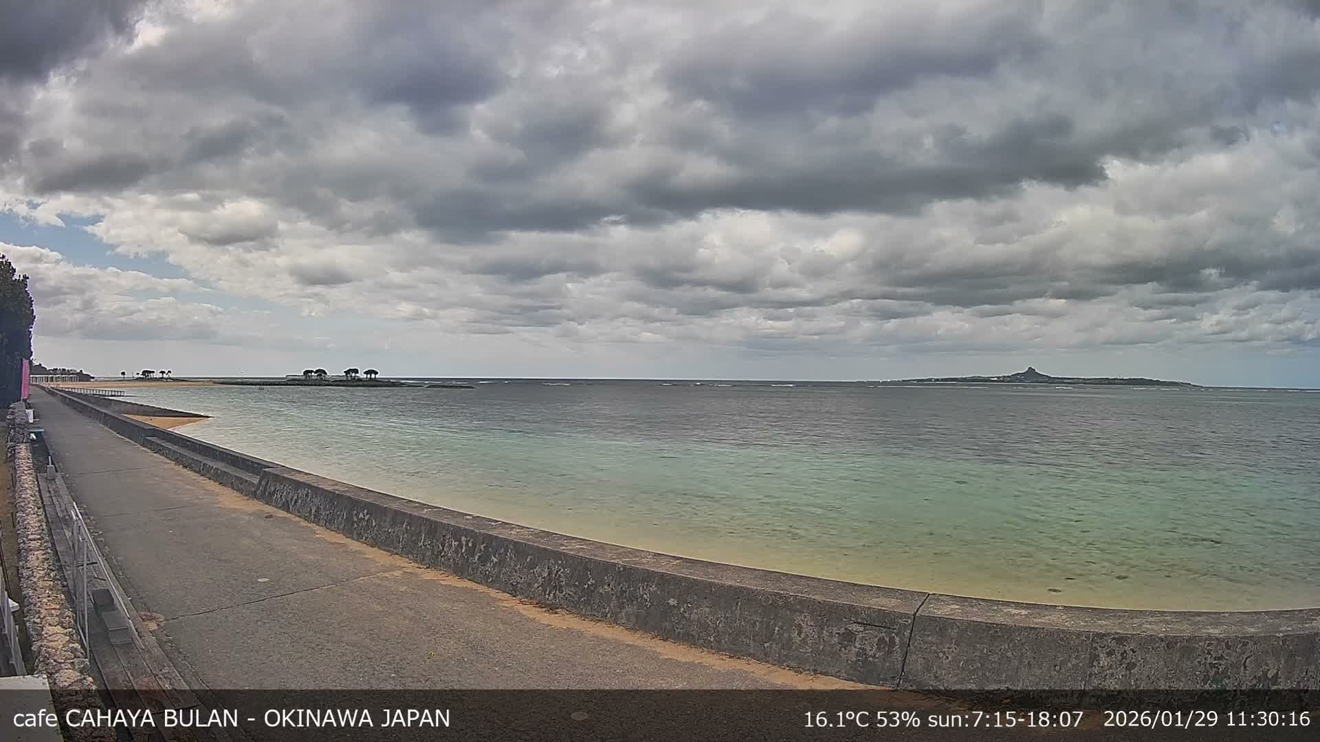 Okinawa Island, Motobu Bise Beach & Ie Island View ( 沖縄本島、本部町備瀬ビーチ、伊江島の景色 ) Live Cam - Bise, Motobu, Kunigami, Okinawa, Kyushu, Japan