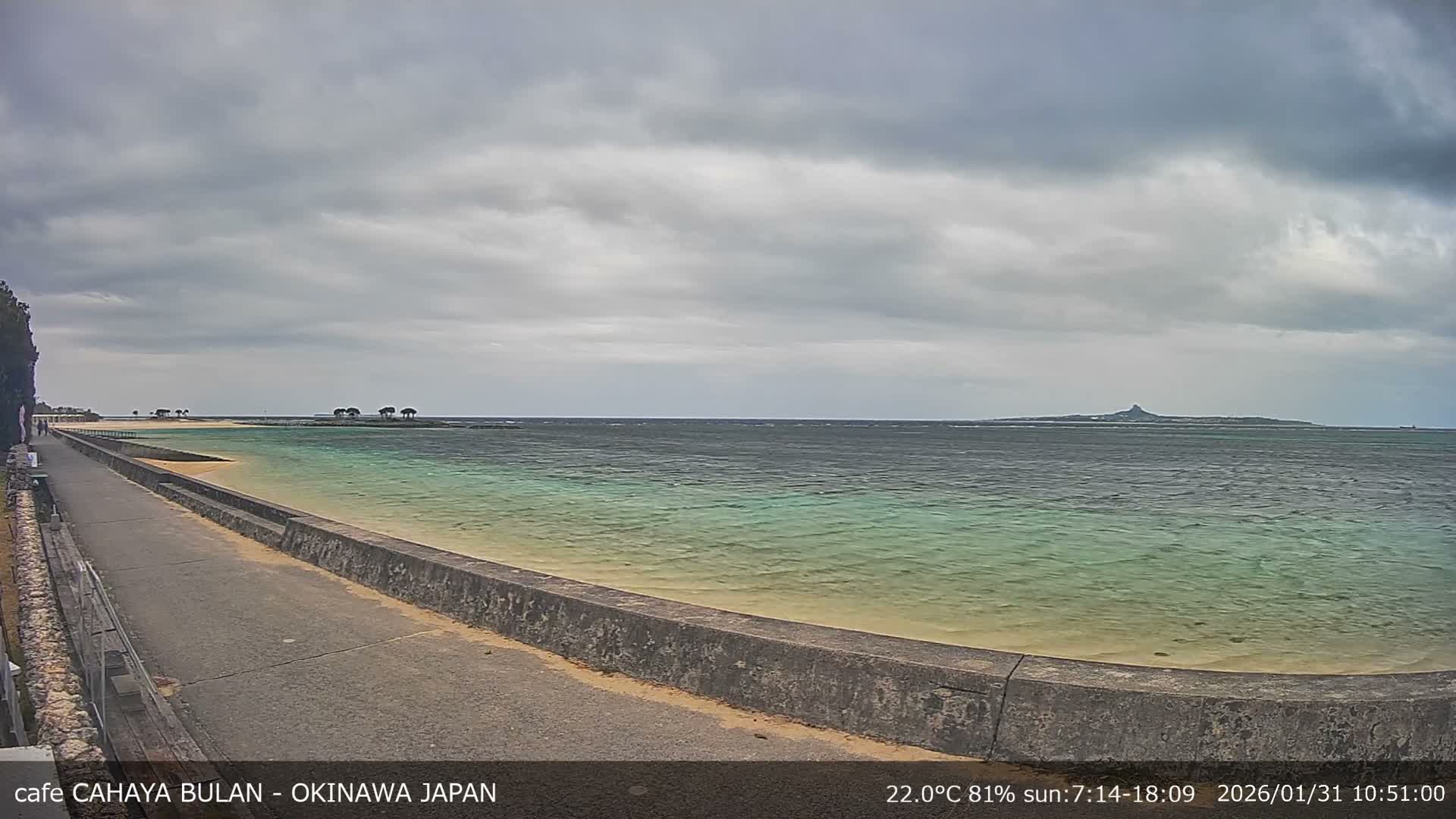Okinawa Island, Motobu Bise Beach & Ie Island View ( 沖縄本島、本部町備瀬ビーチ、伊江島の景色 ) Live Cam - Bise, Motobu, Kunigami, Okinawa, Kyushu, Japan