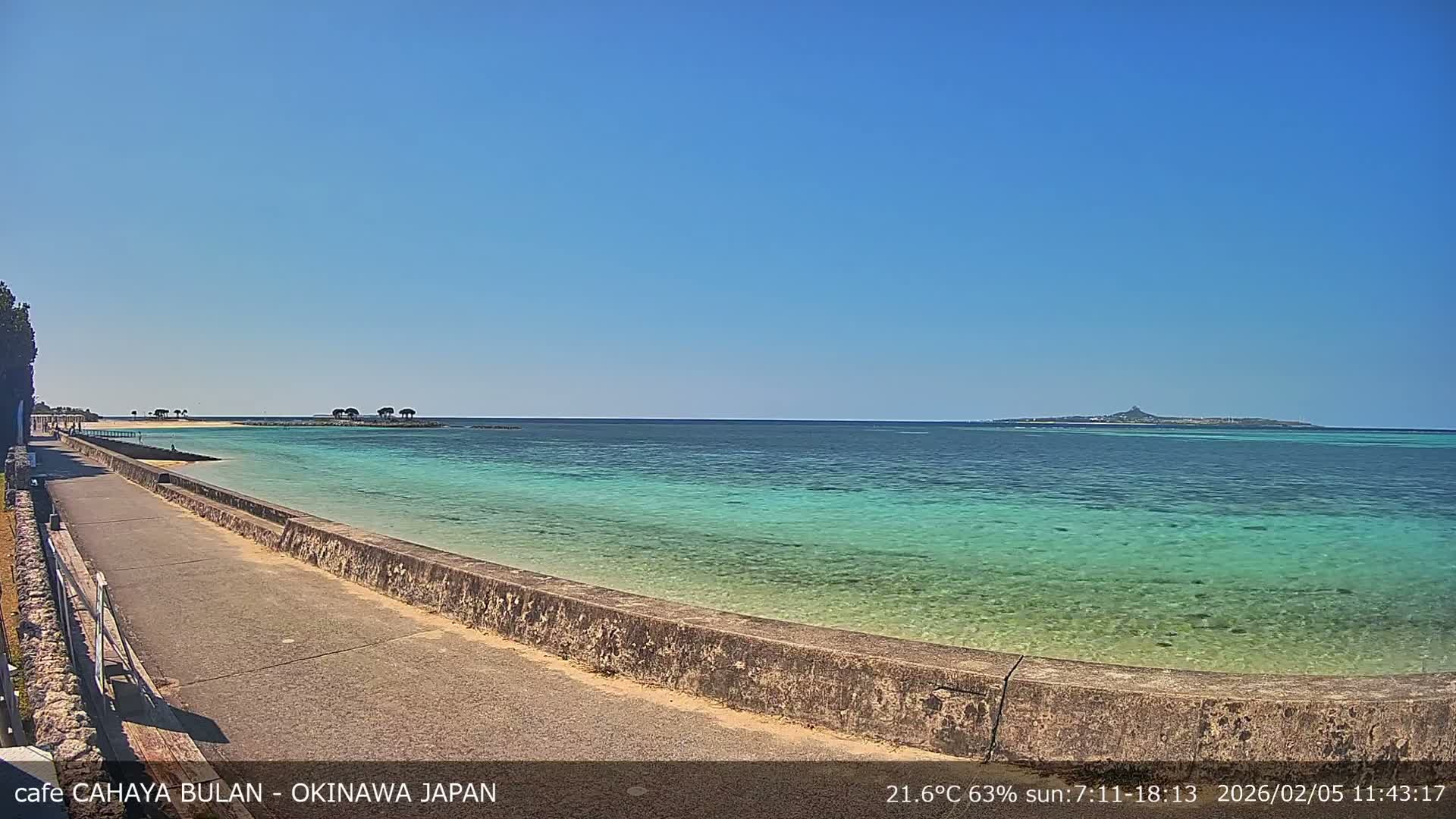 Okinawa Island, Motobu Bise Beach & Ie Island View ( 沖縄本島、本部町備瀬ビーチ、伊江島の景色 ) Live Cam - Bise, Motobu, Kunigami, Okinawa, Kyushu, Japan