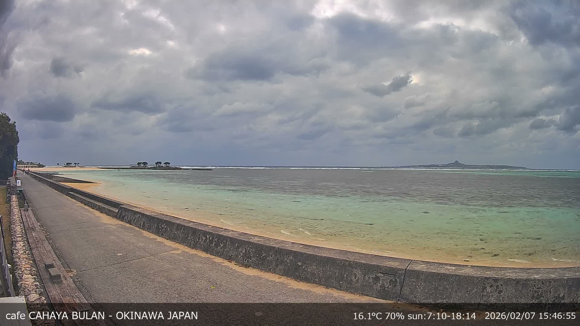 Okinawa Island, Motobu Bise Beach & Ie Island View ( 沖縄本島、本部町備瀬ビーチ、伊江島の景色 ) Live Cam - Bise, Motobu, Kunigami, Okinawa, Kyushu, Japan