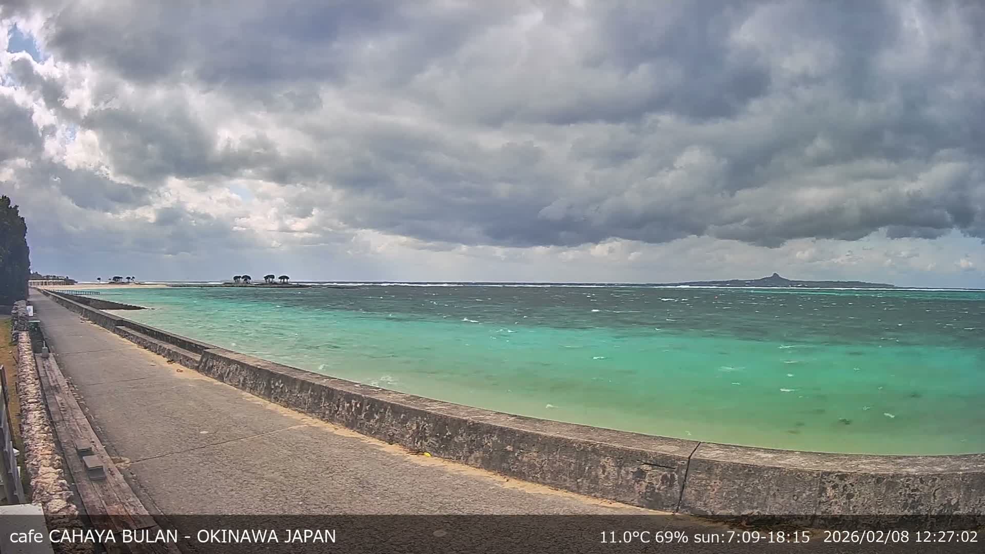 Okinawa Island, Motobu Bise Beach & Ie Island View ( 沖縄本島、本部町備瀬ビーチ、伊江島の景色 ) Live Cam - Bise, Motobu, Kunigami, Okinawa, Kyushu, Japan