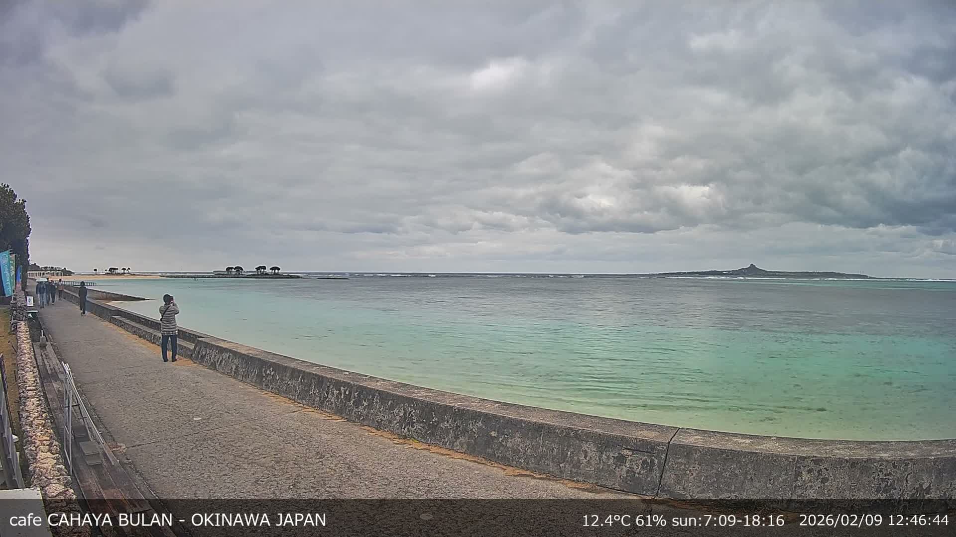 Okinawa Island, Motobu Bise Beach & Ie Island View ( 沖縄本島、本部町備瀬ビーチ、伊江島の景色 ) Live Cam - Bise, Motobu, Kunigami, Okinawa, Kyushu, Japan