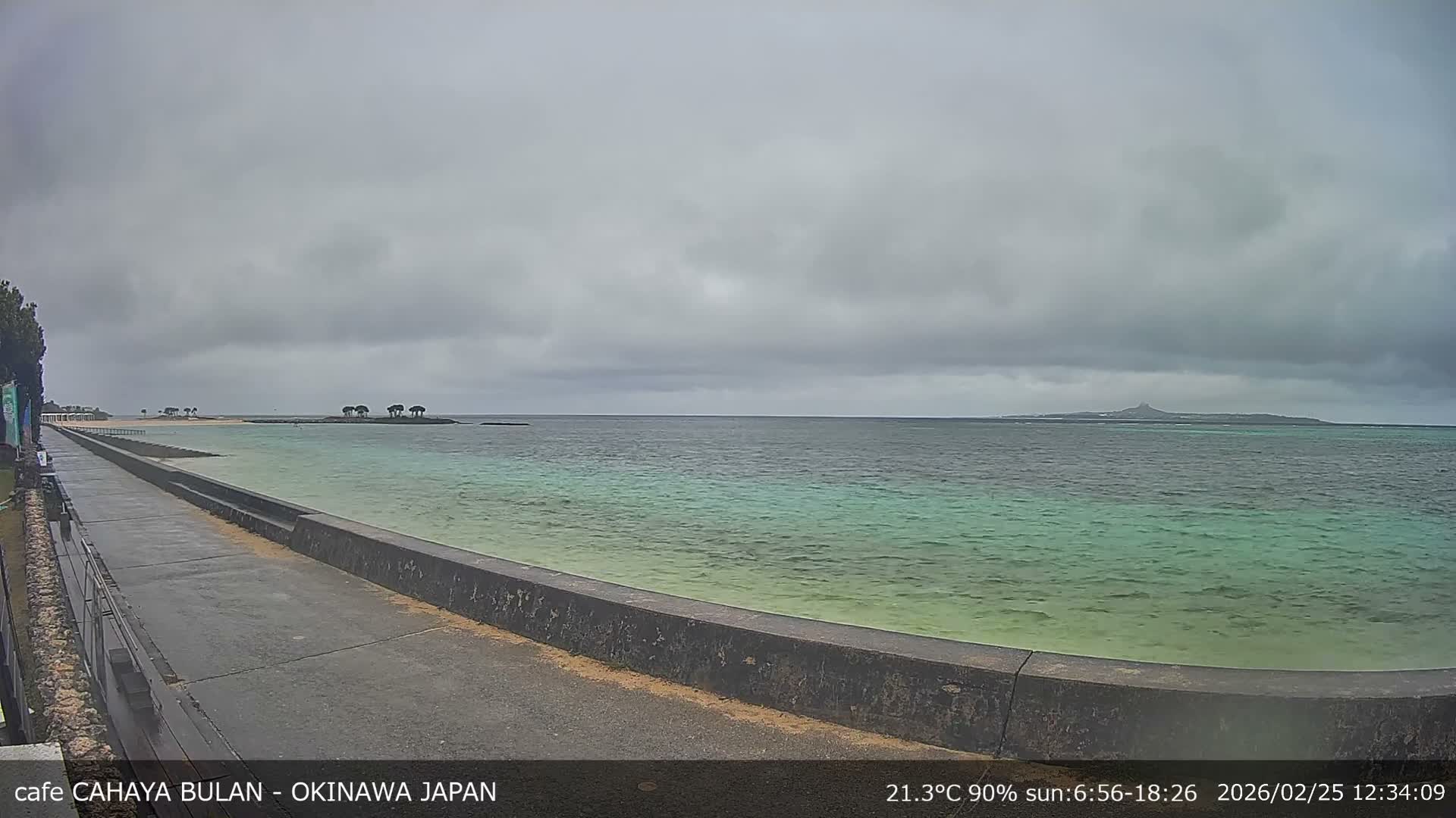 Okinawa Island, Motobu Bise Beach & Ie Island View ( 沖縄本島、本部町備瀬ビーチ、伊江島の景色 ) Live Cam - Bise, Motobu, Kunigami, Okinawa, Kyushu, Japan