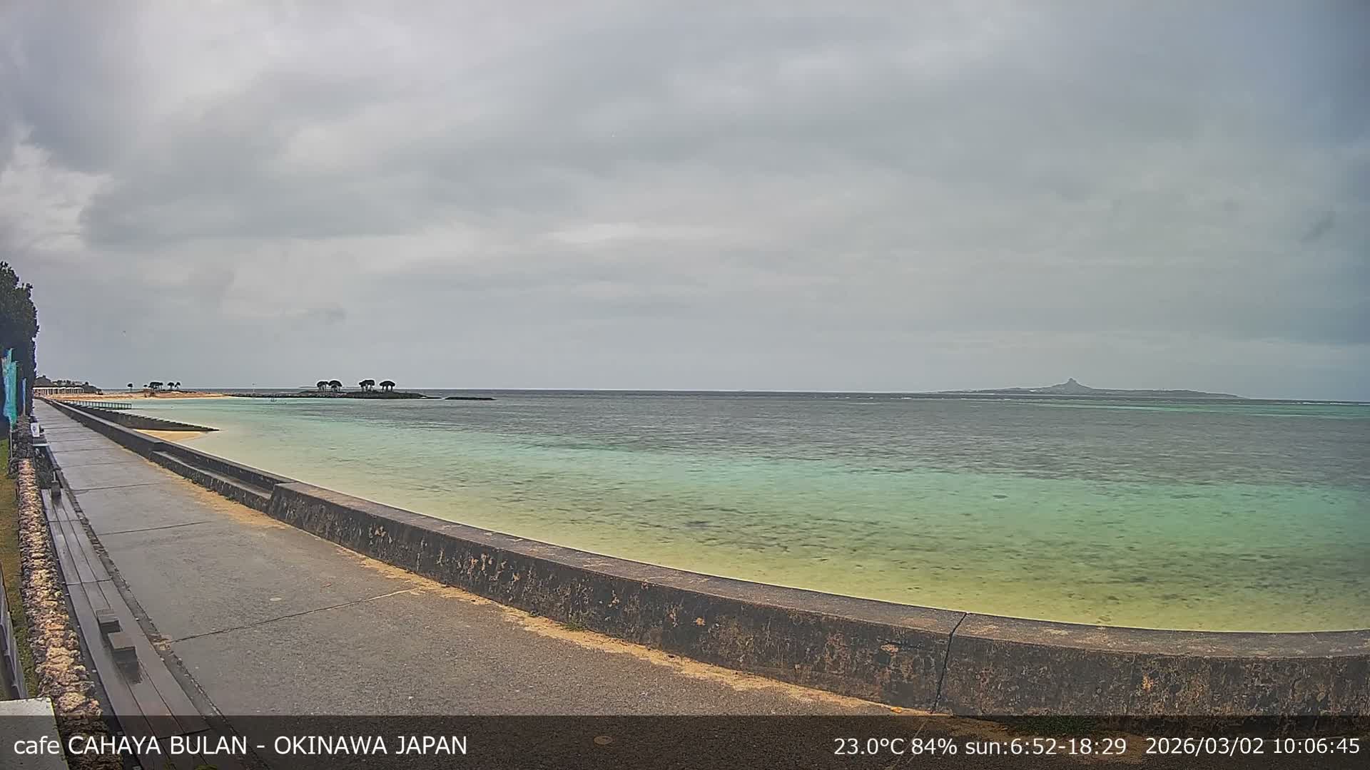 Okinawa Island, Motobu Bise Beach & Ie Island View ( 沖縄本島、本部町備瀬ビーチ、伊江島の景色 ) Live Cam - Bise, Motobu, Kunigami, Okinawa, Kyushu, Japan
