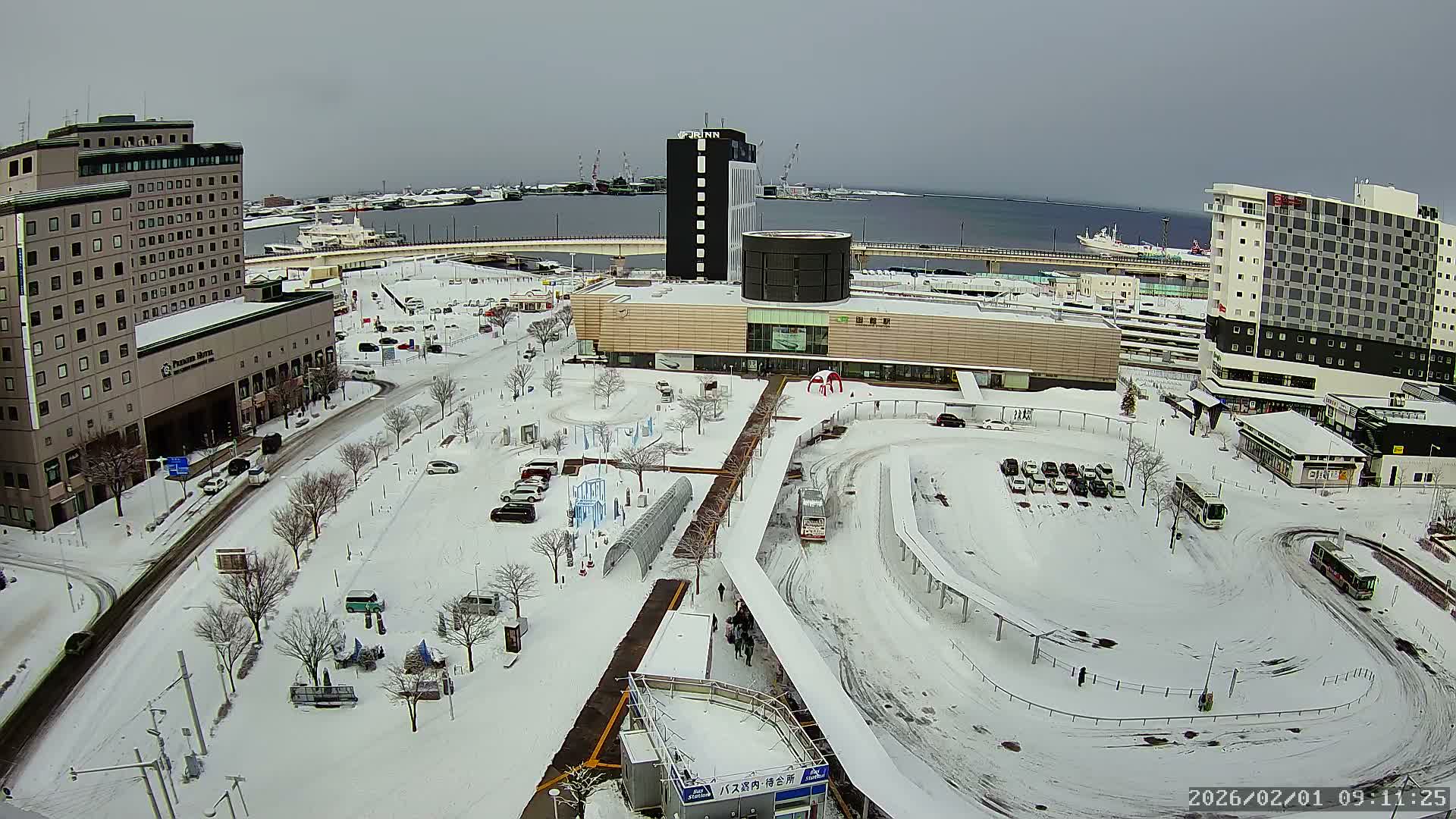 Hakodate, Hakodate Station Square &  Port Of Hakodate Bay ( 函館、函館駅前広場、函館湾 )Live Cam - Wakamatsucho, Hakodate, Oshima, Hokkaido, Japan