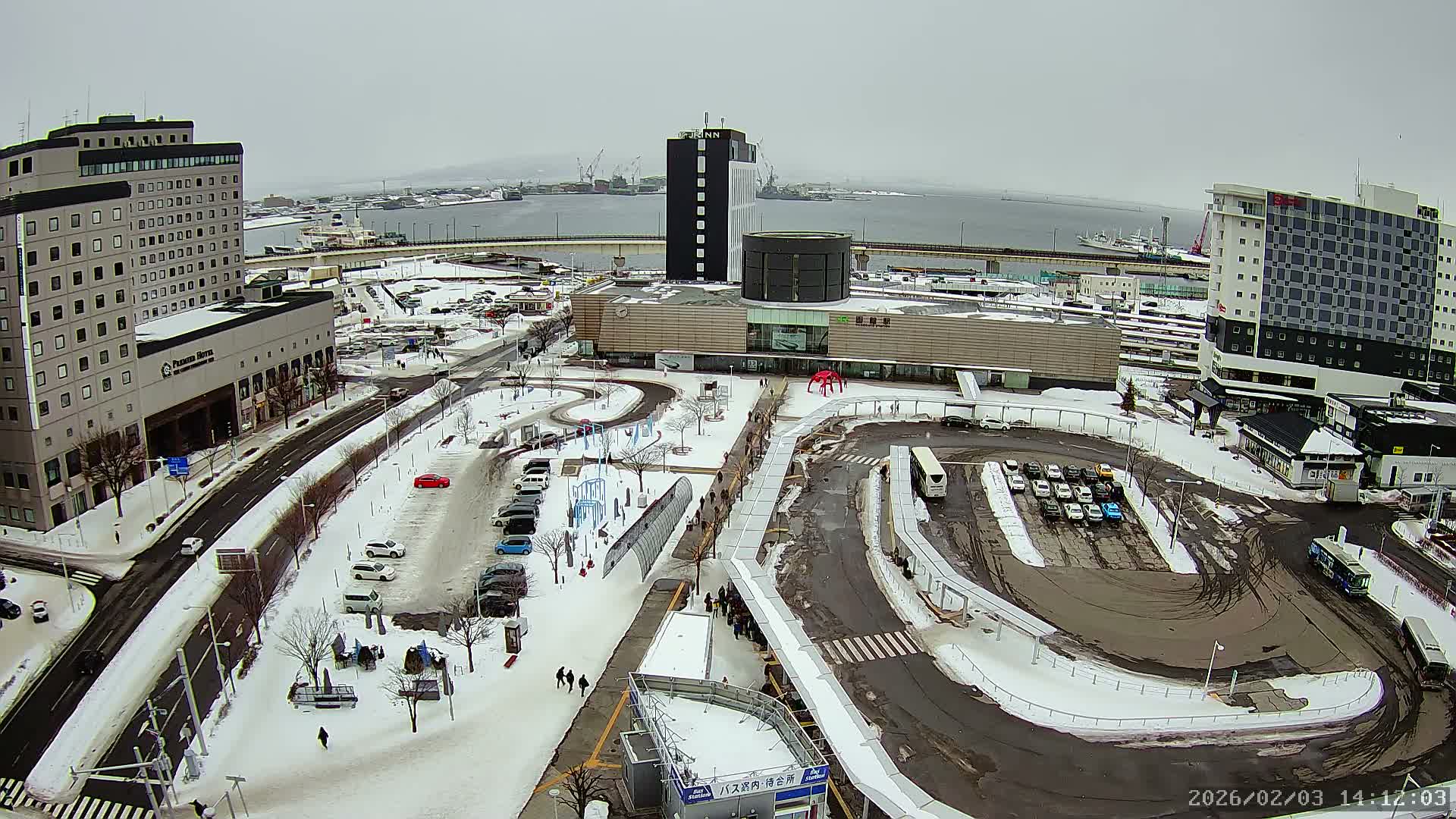 Hakodate, Hakodate Station Square &  Port Of Hakodate Bay ( 函館、函館駅前広場、函館湾 )Live Cam - Wakamatsucho, Hakodate, Oshima, Hokkaido, Japan