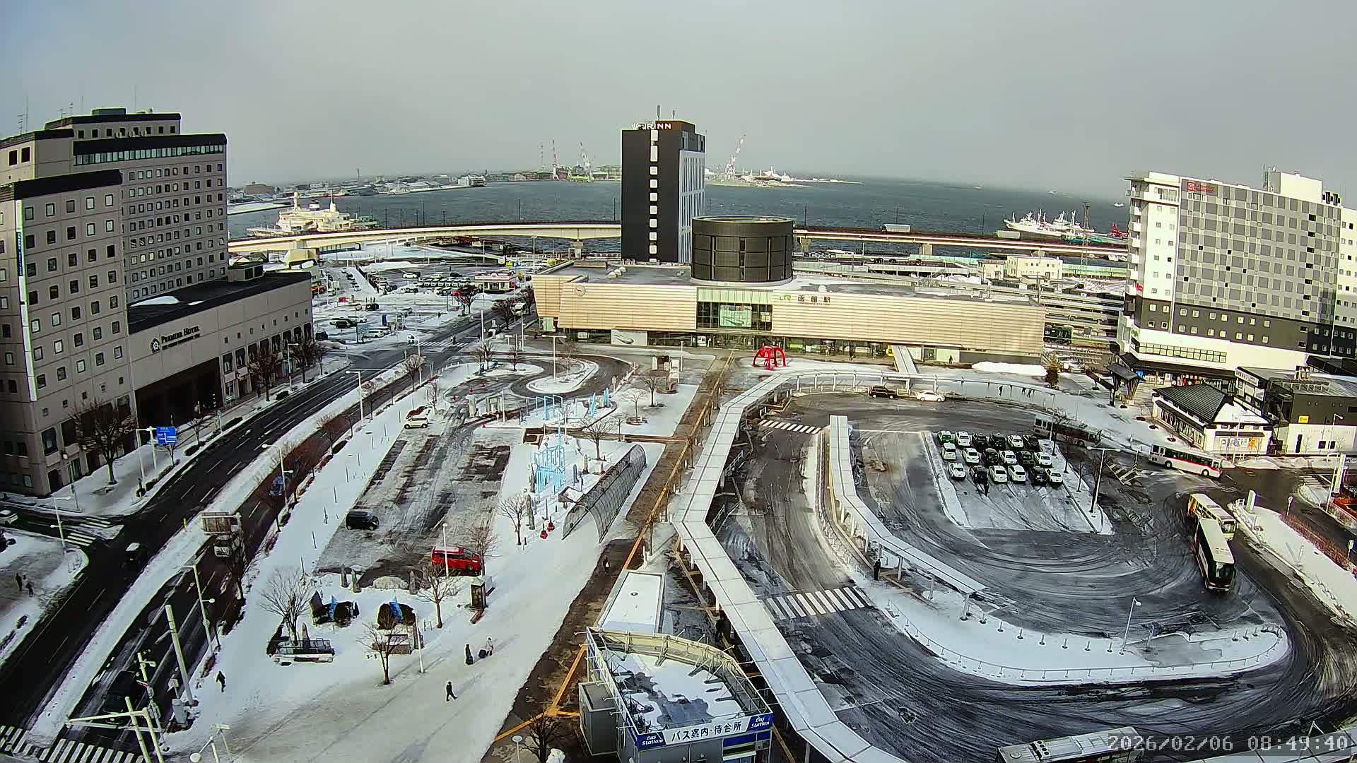 Hakodate, Hakodate Station Square &  Port Of Hakodate Bay ( 函館、函館駅前広場、函館湾 )Live Cam - Wakamatsucho, Hakodate, Oshima, Hokkaido, Japan