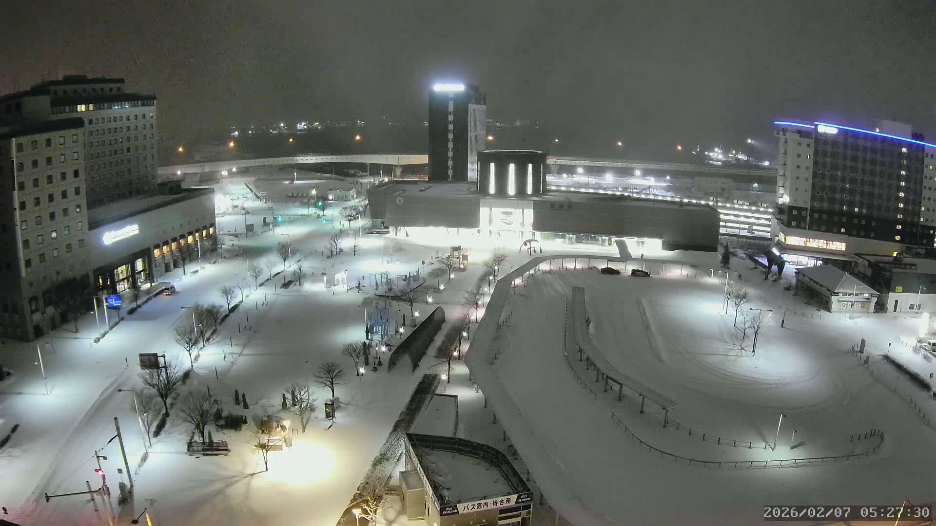 Hakodate, Hakodate Station Square &  Port Of Hakodate Bay ( 函館、函館駅前広場、函館湾 )Live Cam - Wakamatsucho, Hakodate, Oshima, Hokkaido, Japan
