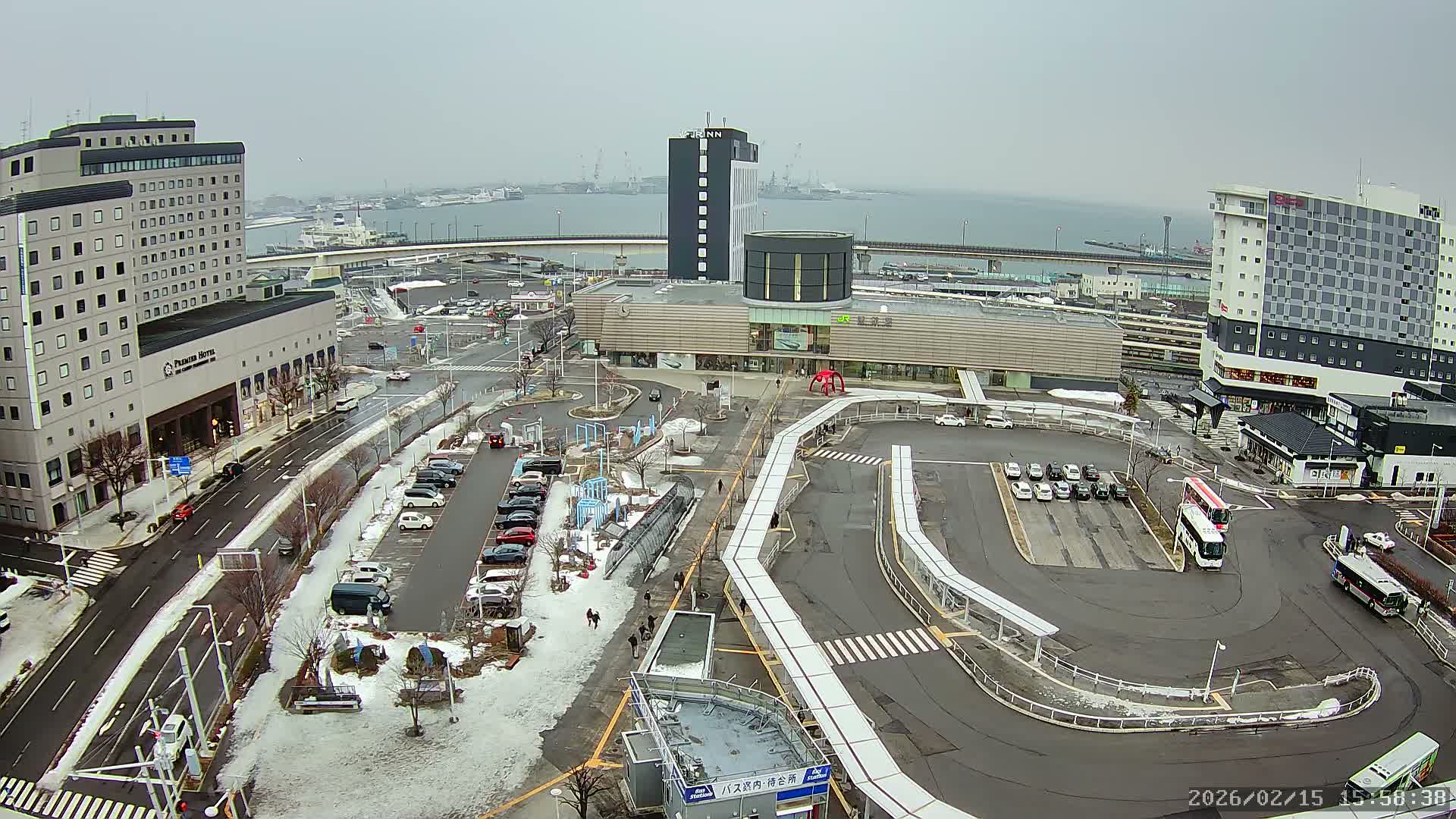 Hakodate, Hakodate Station Square &  Port Of Hakodate Bay ( 函館、函館駅前広場、函館湾 )Live Cam - Wakamatsucho, Hakodate, Oshima, Hokkaido, Japan