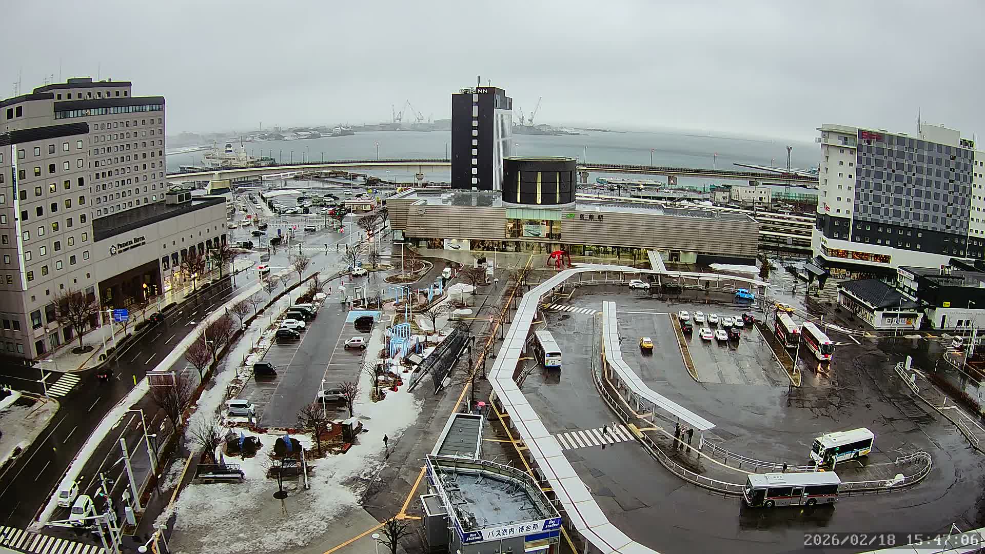 Hakodate, Hakodate Station Square &  Port Of Hakodate Bay ( 函館、函館駅前広場、函館湾 )Live Cam - Wakamatsucho, Hakodate, Oshima, Hokkaido, Japan
