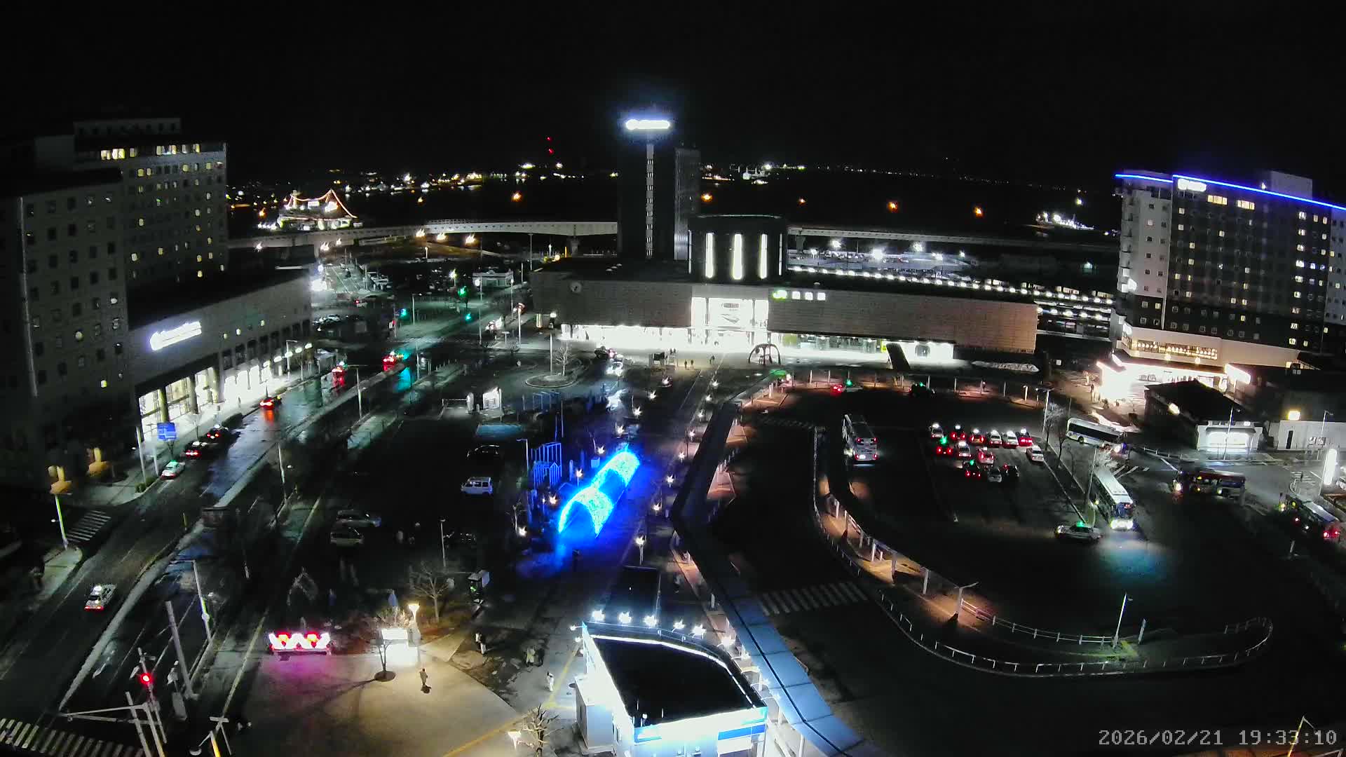 Hakodate, Hakodate Station Square &  Port Of Hakodate Bay ( 函館、函館駅前広場、函館湾 )Live Cam - Wakamatsucho, Hakodate, Oshima, Hokkaido, Japan