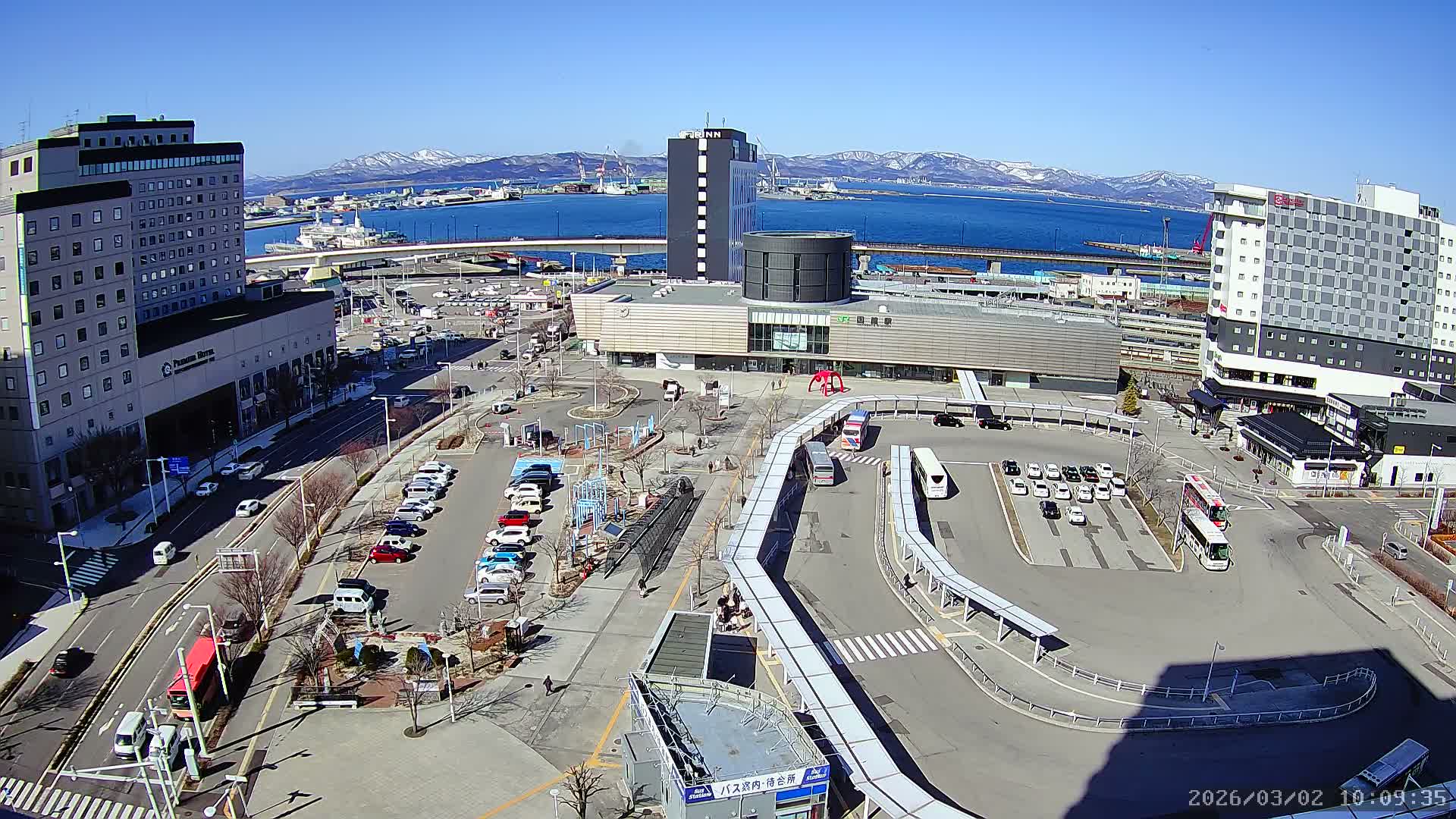 Hakodate, Hakodate Station Square &  Port Of Hakodate Bay ( 函館、函館駅前広場、函館湾 )Live Cam - Wakamatsucho, Hakodate, Oshima, Hokkaido, Japan