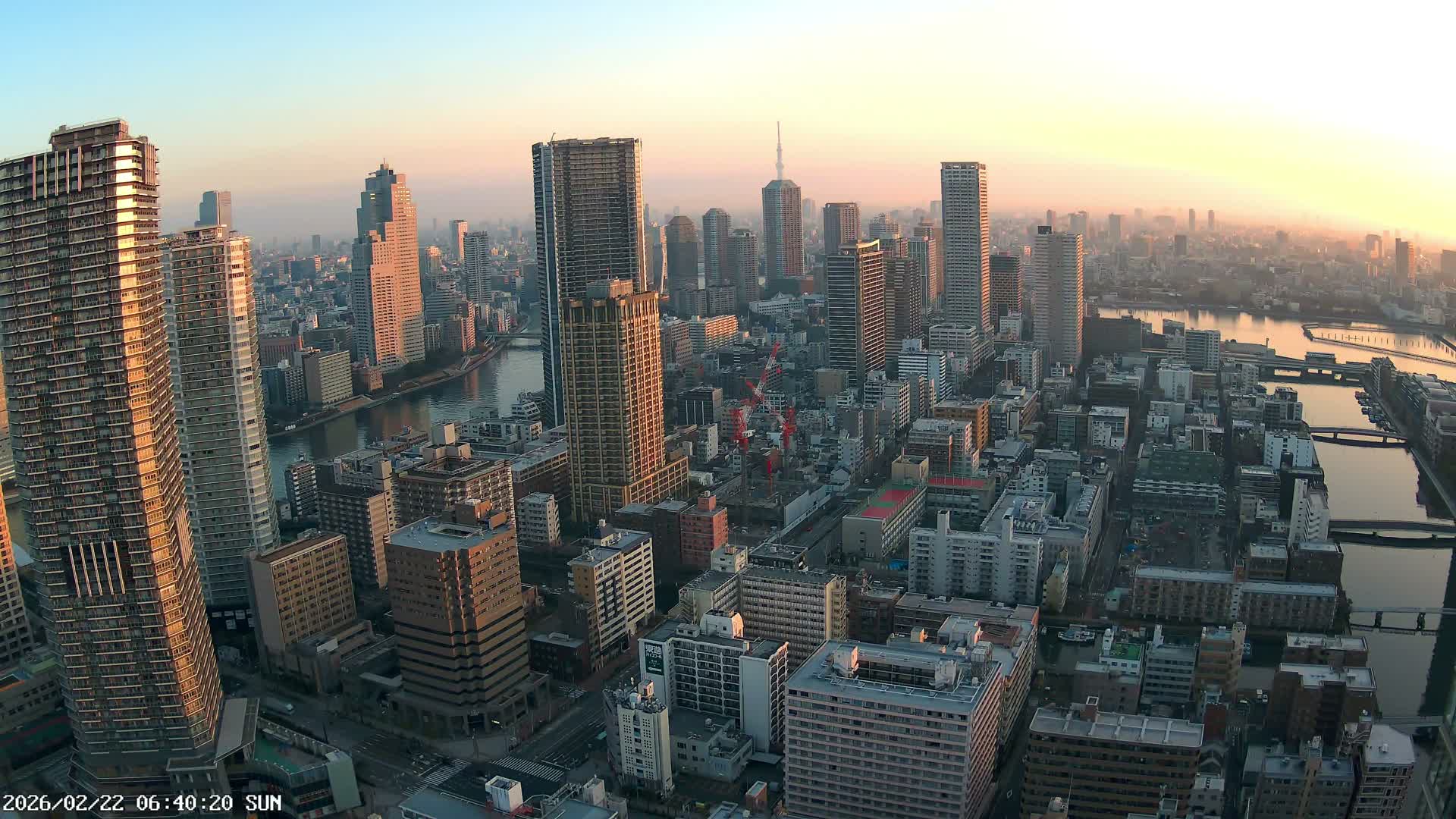 Tokyo, Kachidoki, Sumida River & Tokyo Downtown Skyline towards North View from Kachidoki ( 東京、勝どき、隅田川、北に向かう東京の下町のスカイライン 勝どきからの眺め )Live Cam - 4 Chome, Kachidoki, Chuo ku, Tokyo, Kantō, Honshu, Japan