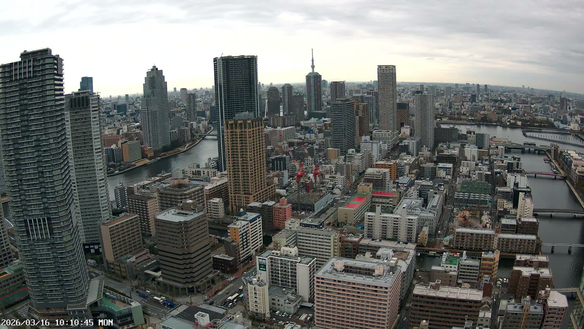 Tokyo, Kachidoki, Sumida River & Tokyo Downtown Skyline towards North View from Kachidoki ( 東京、勝どき、隅田川、北に向かう東京の下町のスカイライン 勝どきからの眺め )Live Cam - 4 Chome, Kachidoki, Chuo ku, Tokyo, Kantō, Honshu, Japan