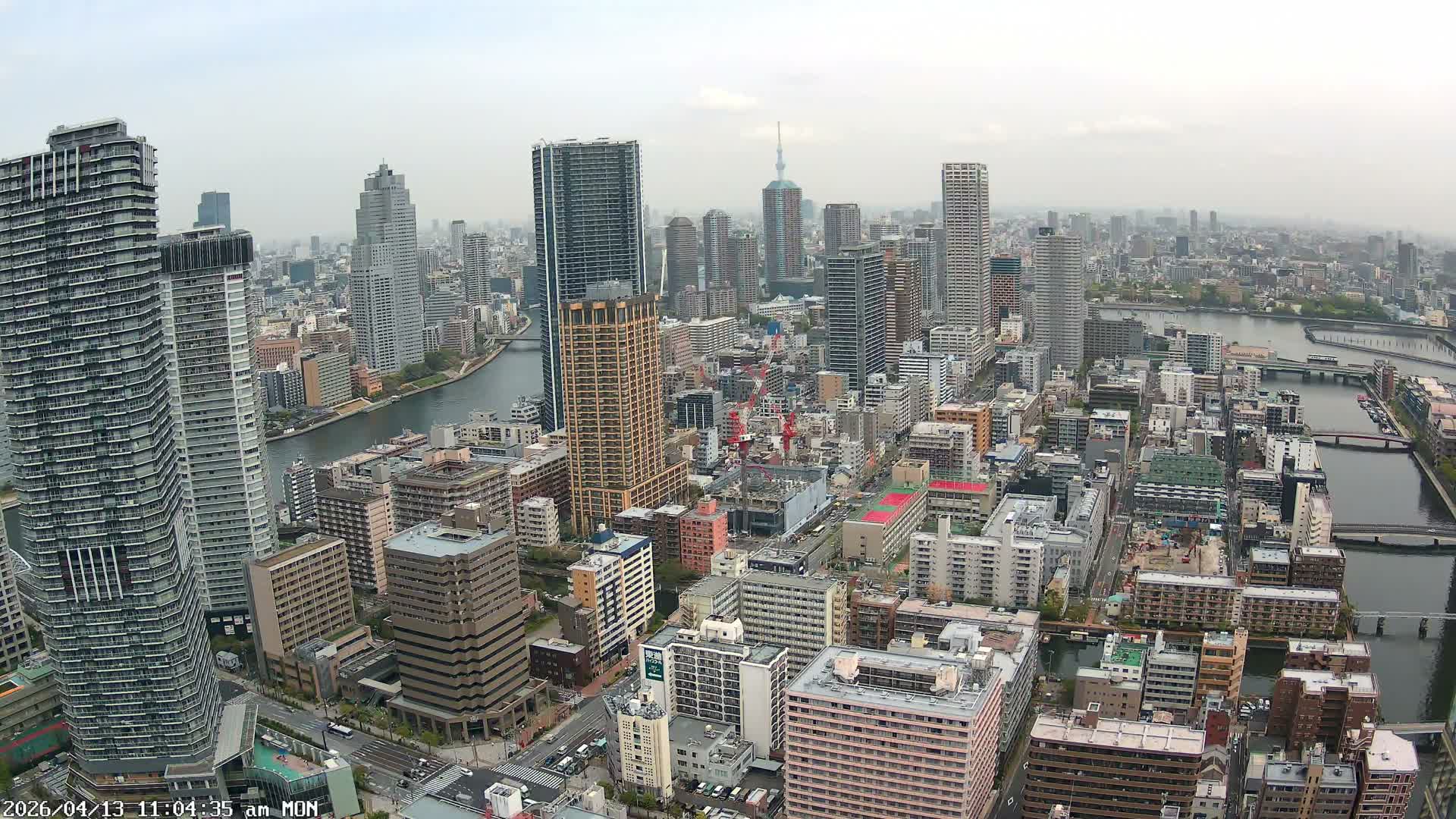 Tokyo, Kachidoki, Sumida River & Tokyo Downtown Skyline towards North View from Kachidoki ( 東京、勝どき、隅田川、北に向かう東京の下町のスカイライン 勝どきからの眺め )Live Cam - 4 Chome, Kachidoki, Chuo ku, Tokyo, Kantō, Honshu, Japan