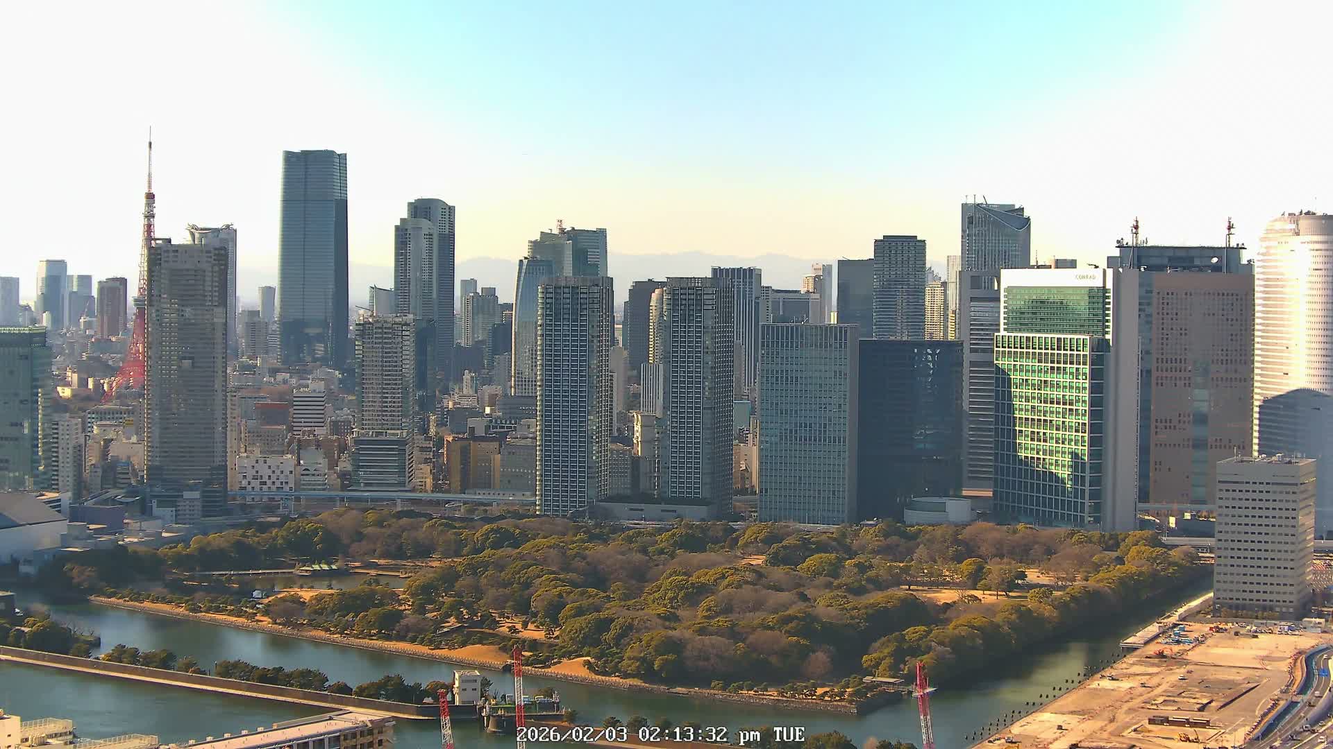 Tokyo, Tokyo Tower / Hama-rikyu Gardens & Minato Skyline View from Kachidoki ( 東京、東京タワー/浜離宮恩賜庭園と勝どきからの港スカイラインの眺め ) Live Cam- 5 Chome, Kachidoki, Chuo ku, Tokyo, Kantō, Honshu, Japan