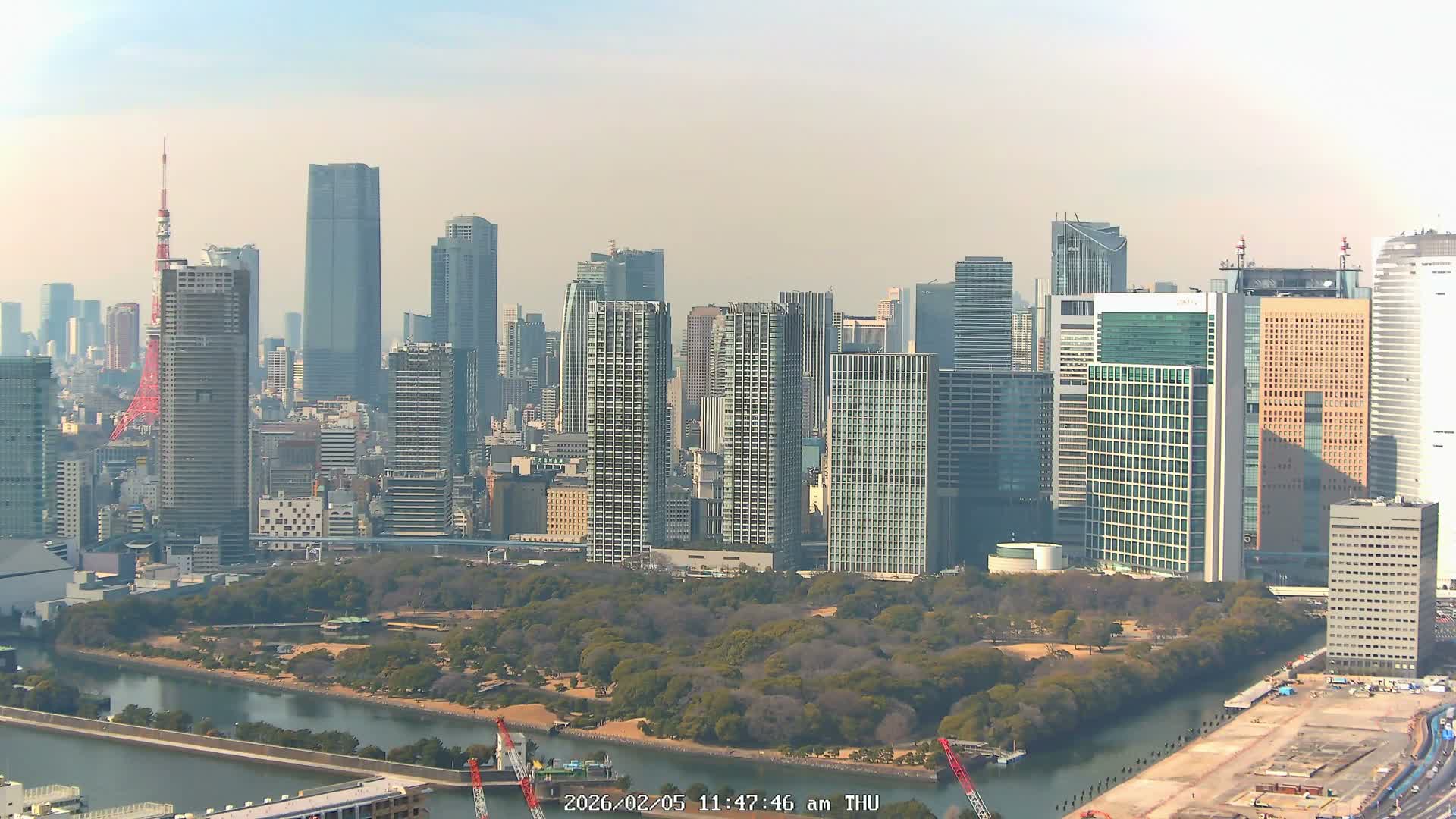 Tokyo, Tokyo Tower / Hama-rikyu Gardens & Minato Skyline View from Kachidoki ( 東京、東京タワー/浜離宮恩賜庭園と勝どきからの港スカイラインの眺め ) Live Cam- 5 Chome, Kachidoki, Chuo ku, Tokyo, Kantō, Honshu, Japan