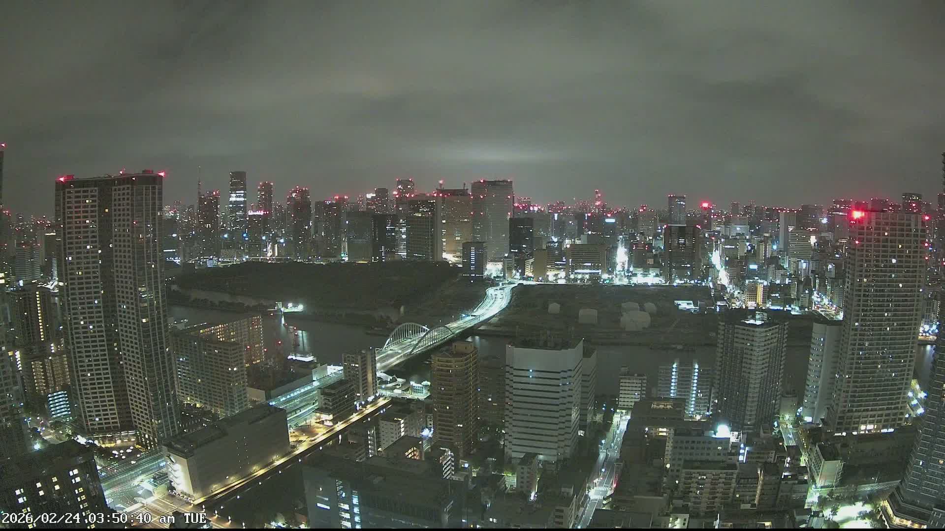 Tokyo, Tokyo Tower / Hama-rikyu Gardens & Minato Skyline View from Kachidoki ( 東京、東京タワー/浜離宮恩賜庭園と勝どきからの港スカイラインの眺め ) Live Cam- 5 Chome, Kachidoki, Chuo ku, Tokyo, Kantō, Honshu, Japan