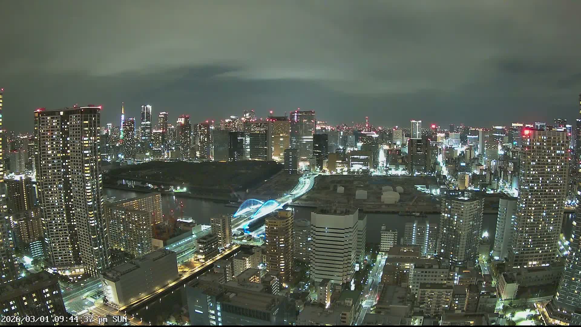 Tokyo, Tokyo Tower / Hama-rikyu Gardens & Minato Skyline View from Kachidoki ( 東京、東京タワー/浜離宮恩賜庭園と勝どきからの港スカイラインの眺め ) Live Cam- 5 Chome, Kachidoki, Chuo ku, Tokyo, Kantō, Honshu, Japan