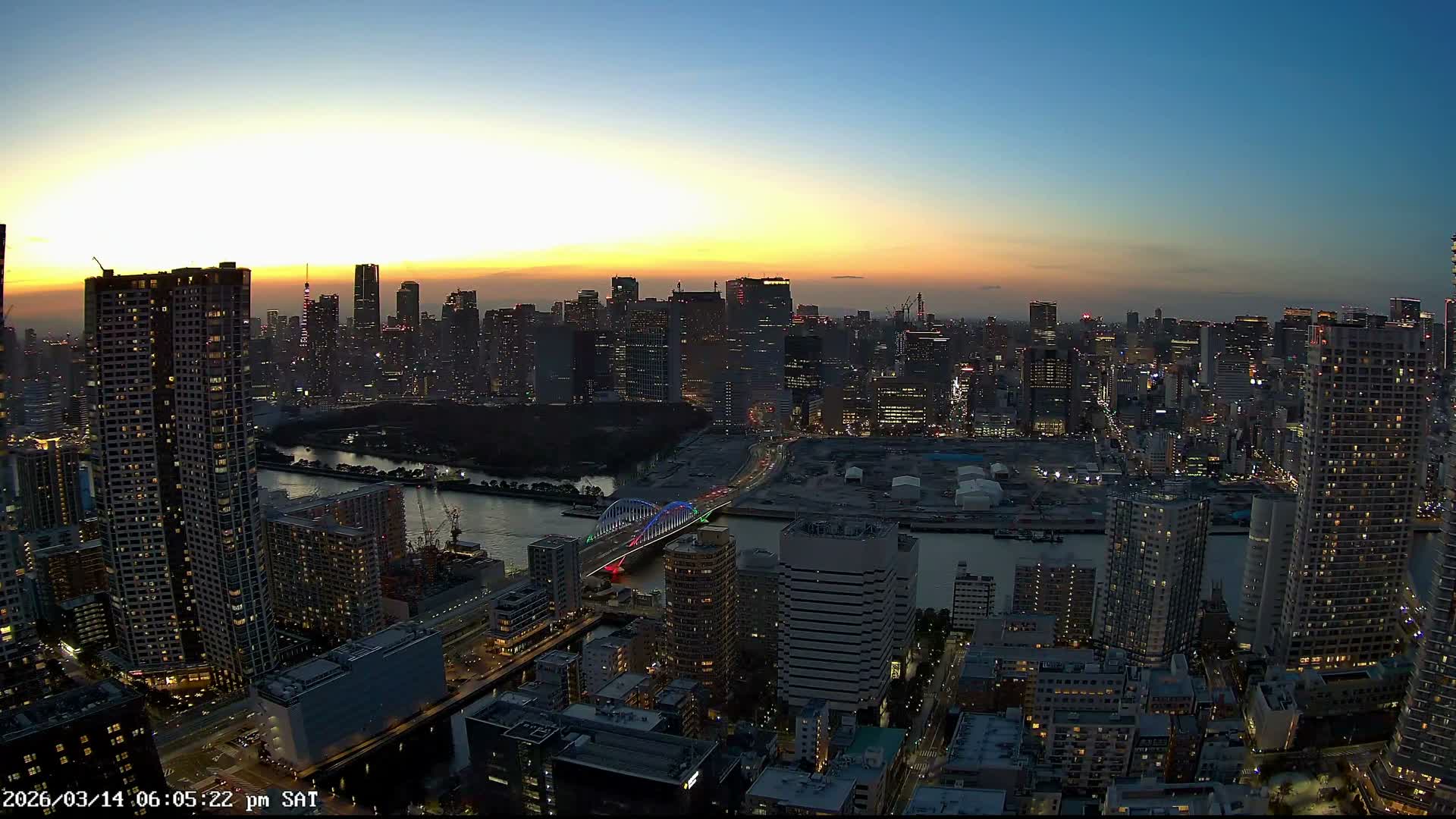 Tokyo, Tokyo Tower / Hama-rikyu Gardens & Minato Skyline View from Kachidoki ( 東京、東京タワー/浜離宮恩賜庭園と勝どきからの港スカイラインの眺め ) Live Cam- 5 Chome, Kachidoki, Chuo ku, Tokyo, Kantō, Honshu, Japan